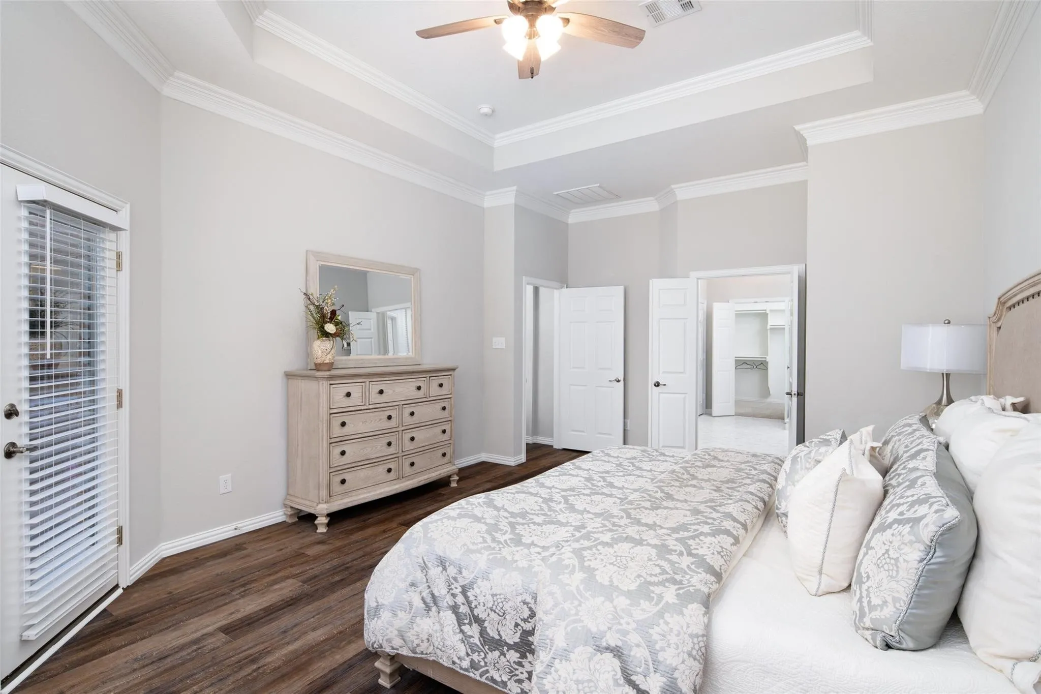 Single Family Residence For Sale in Collin County , 5903 Ridgemore Drive, Parker, Texas 75002, 4 Bedroom, 4 Bathroom, 3 Garage spaces, 4,093 Sqft, built in 2002, mls#21408975, Real Estate Agent in Parker, Homes For Sale in Collin county, Homes For Sale in Parker, Realtor in Parker Texas, Real Estate Brokerage Independent Realty Texas, Luminita Cordes Realtor