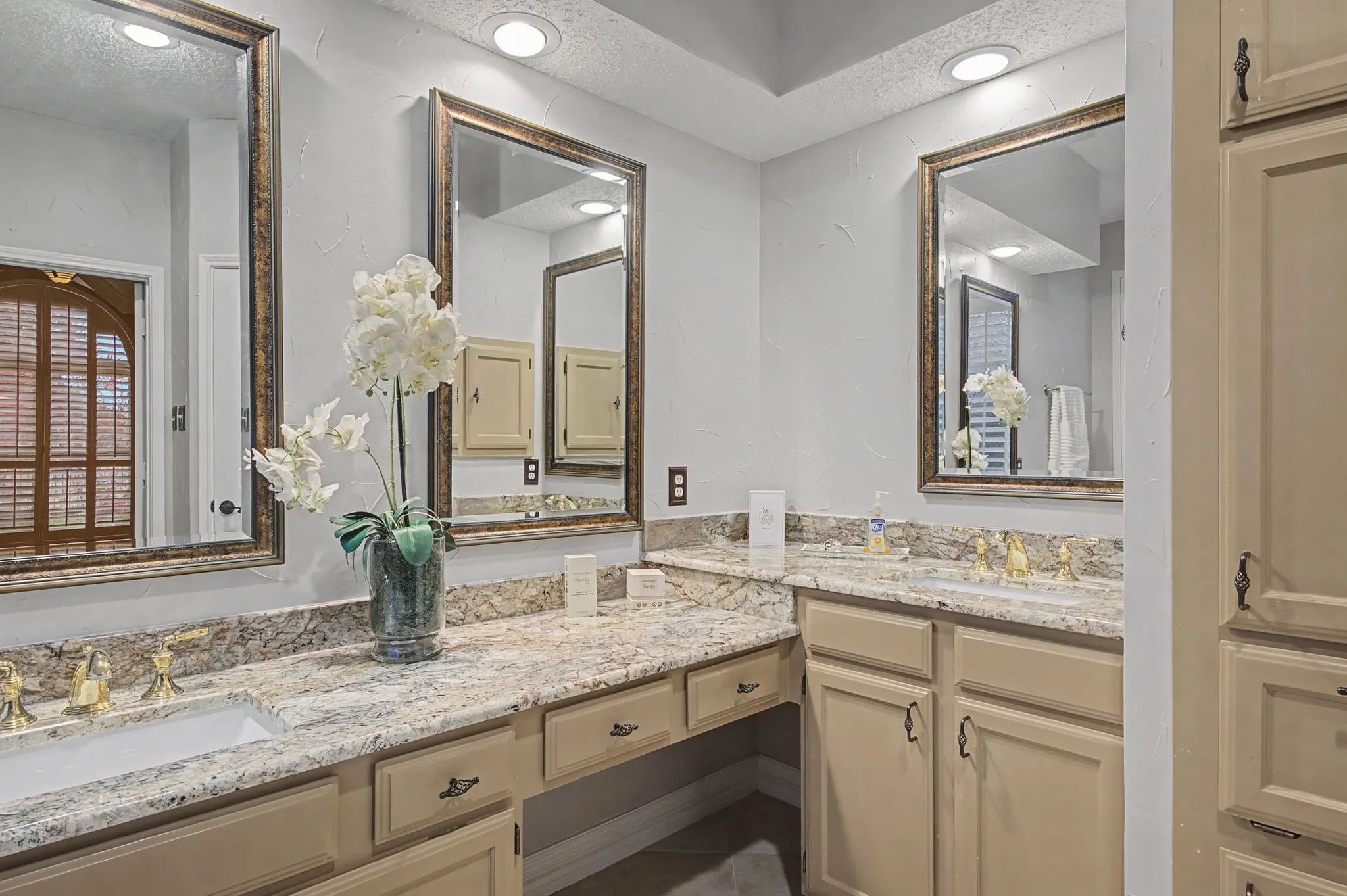 Single Family Residence For Sale in Collin County , 2705 Wind Ridge, Mc Kinney, Texas 75072, 4 Bedroom, 4 Bathroom, 2 Garage spaces, 3,225 Sqft, built in 1990, mls#21408967, Real Estate Agent in Mc Kinney, Homes For Sale in Collin county, Homes For Sale in Mc Kinney, Realtor in Mc Kinney Texas, Real Estate Brokerage Independent Realty Texas, Luminita Cordes Realtor
