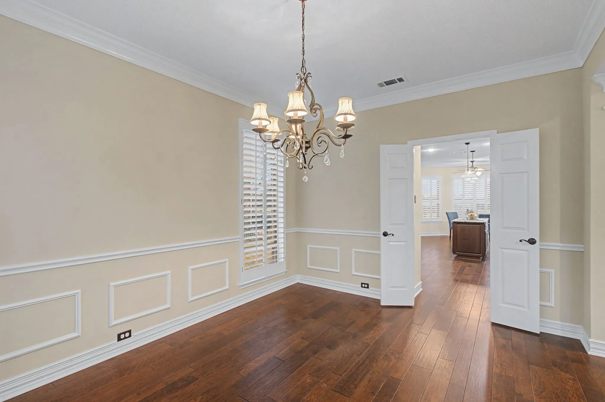 Single Family Residence For Sale in Collin County , 2705 Wind Ridge, Mc Kinney, Texas 75072, 4 Bedroom, 4 Bathroom, 2 Garage spaces, 3,225 Sqft, built in 1990, mls#21408967, Real Estate Agent in Mc Kinney, Homes For Sale in Collin county, Homes For Sale in Mc Kinney, Realtor in Mc Kinney Texas, Real Estate Brokerage Independent Realty Texas, Luminita Cordes Realtor