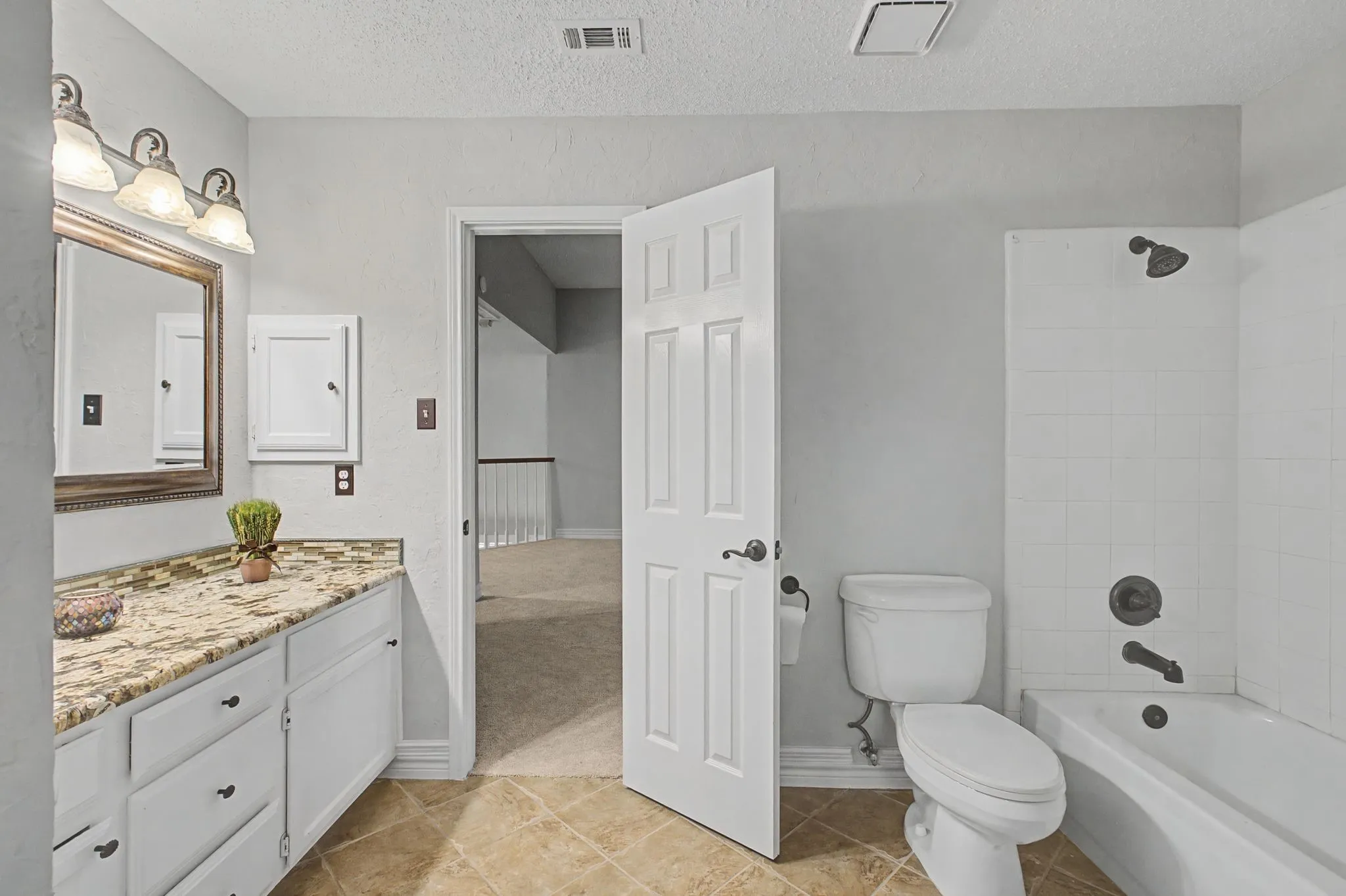 Single Family Residence For Sale in Collin County , 2705 Wind Ridge, Mc Kinney, Texas 75072, 4 Bedroom, 4 Bathroom, 2 Garage spaces, 3,225 Sqft, built in 1990, mls#21408967, Real Estate Agent in Mc Kinney, Homes For Sale in Collin county, Homes For Sale in Mc Kinney, Realtor in Mc Kinney Texas, Real Estate Brokerage Independent Realty Texas, Luminita Cordes Realtor