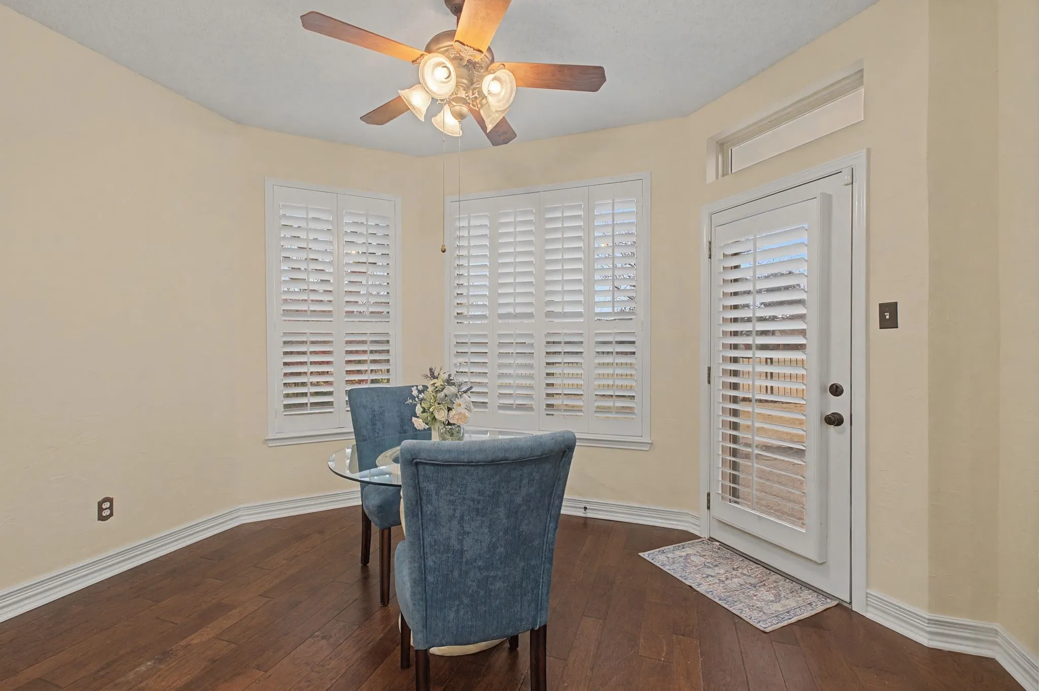 Single Family Residence For Sale in Collin County , 2705 Wind Ridge, Mc Kinney, Texas 75072, 4 Bedroom, 4 Bathroom, 2 Garage spaces, 3,225 Sqft, built in 1990, mls#21408967, Real Estate Agent in Mc Kinney, Homes For Sale in Collin county, Homes For Sale in Mc Kinney, Realtor in Mc Kinney Texas, Real Estate Brokerage Independent Realty Texas, Luminita Cordes Realtor