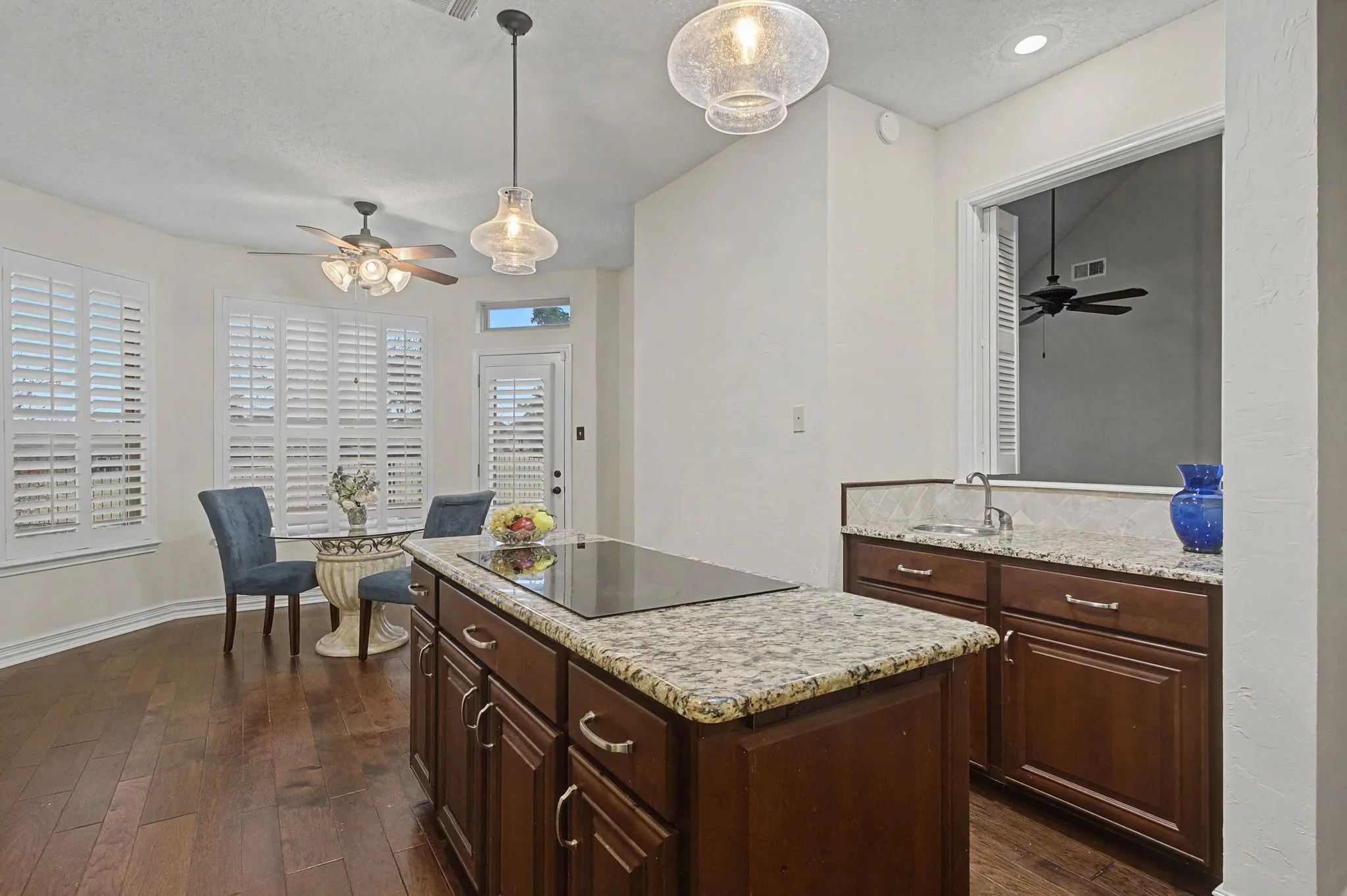 Single Family Residence For Sale in Collin County , 2705 Wind Ridge, Mc Kinney, Texas 75072, 4 Bedroom, 4 Bathroom, 2 Garage spaces, 3,225 Sqft, built in 1990, mls#21408967, Real Estate Agent in Mc Kinney, Homes For Sale in Collin county, Homes For Sale in Mc Kinney, Realtor in Mc Kinney Texas, Real Estate Brokerage Independent Realty Texas, Luminita Cordes Realtor
