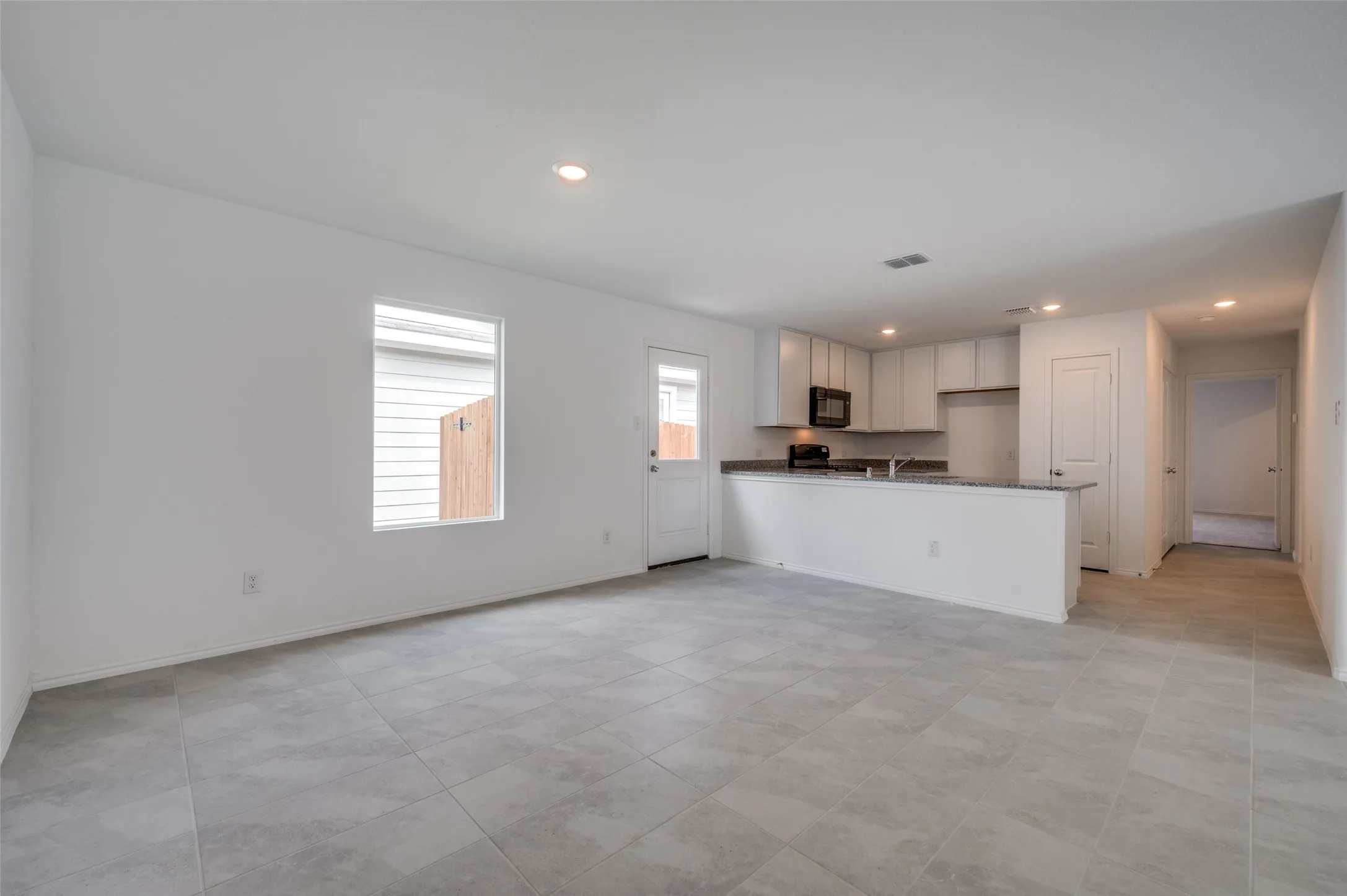 Single Family Residence For Rent in Collin County , 3700 Bluebird Lane, Mc Kinney, Texas 75071, 3 Bedroom, 2 Bathroom, 2 Garage spaces, 1,449 Sqft, built in 2024, mls#21409023, Real Estate Agent in Mc Kinney, Homes For Rent in Collin county, Homes For Rent in Mc Kinney, Realtor in Mc Kinney Texas, Real Estate Brokerage Independent Realty Texas, Luminita Cordes Realtor