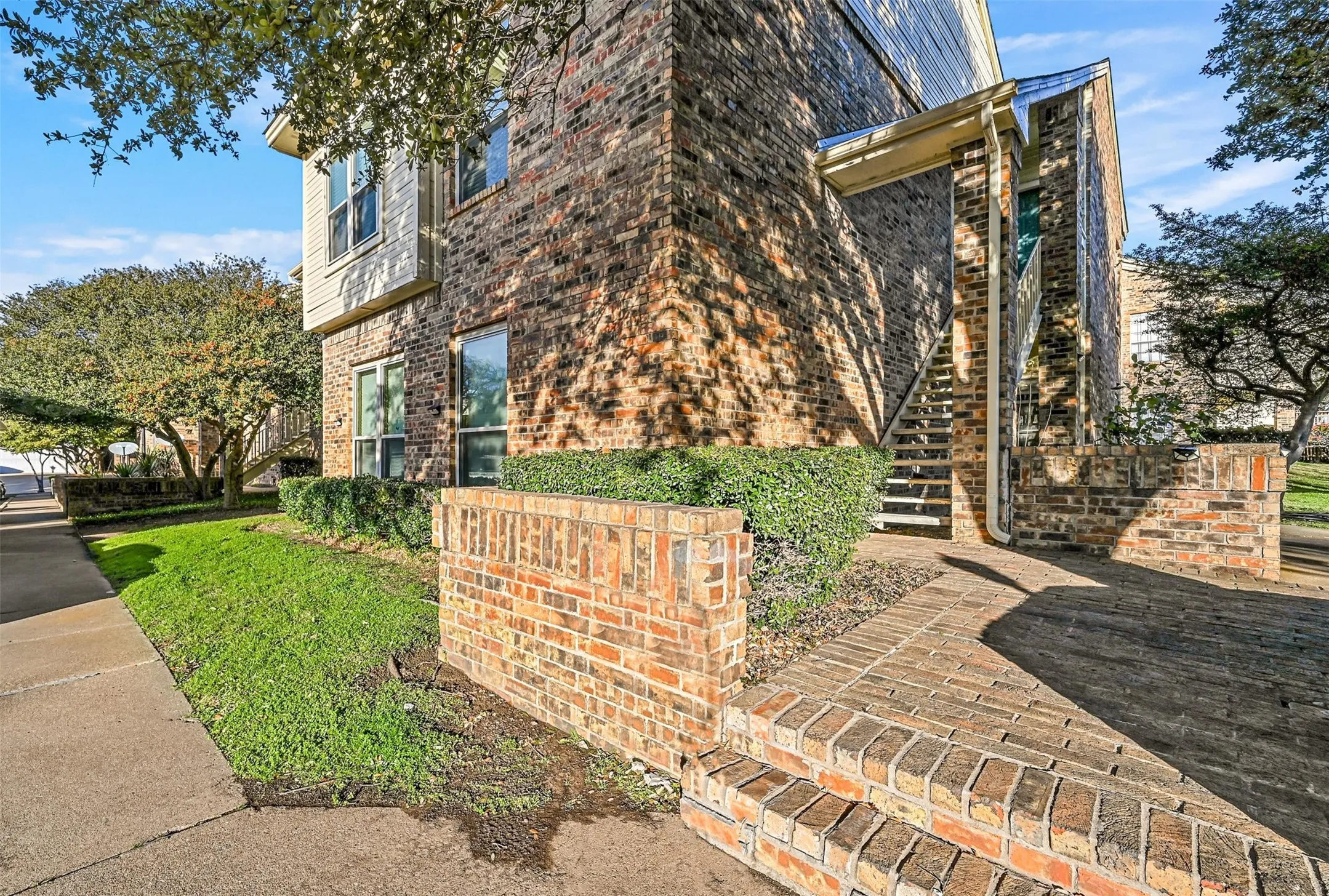 Condominium For Rent in Collin County , 3100 Devonshire Drive 209, Plano, Texas 75075, 2 Bedroom, 2 Bathroom, Garage spaces, 1,049 Sqft, built in 1984, mls#21409019, Real Estate Agent in Plano, Homes For Rent in Collin county, Homes For Rent in Plano, Realtor in Plano Texas, Real Estate Brokerage Independent Realty Texas, Luminita Cordes Realtor