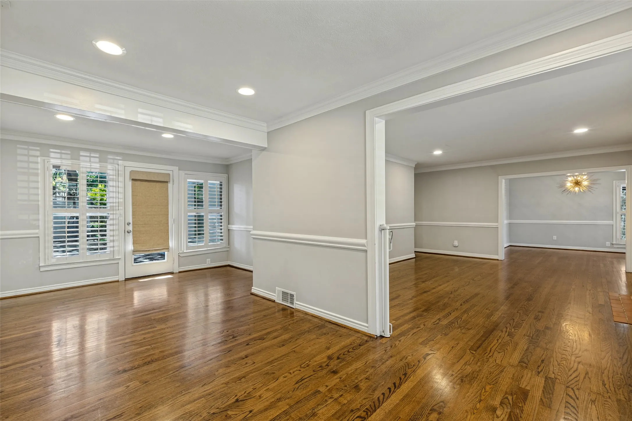 Single Family Residence For Rent in Dallas County , 4329 Greenbrier Drive, University Park, Texas 75225, 3 Bedroom, 2 Bathroom, 2 Garage spaces, 1,830 Sqft, built in 1940, mls#21409027, Real Estate Agent in University Park, Homes For Rent in Dallas county, Homes For Rent in University Park, Realtor in University Park Texas, Real Estate Brokerage Independent Realty Texas, Luminita Cordes Realtor