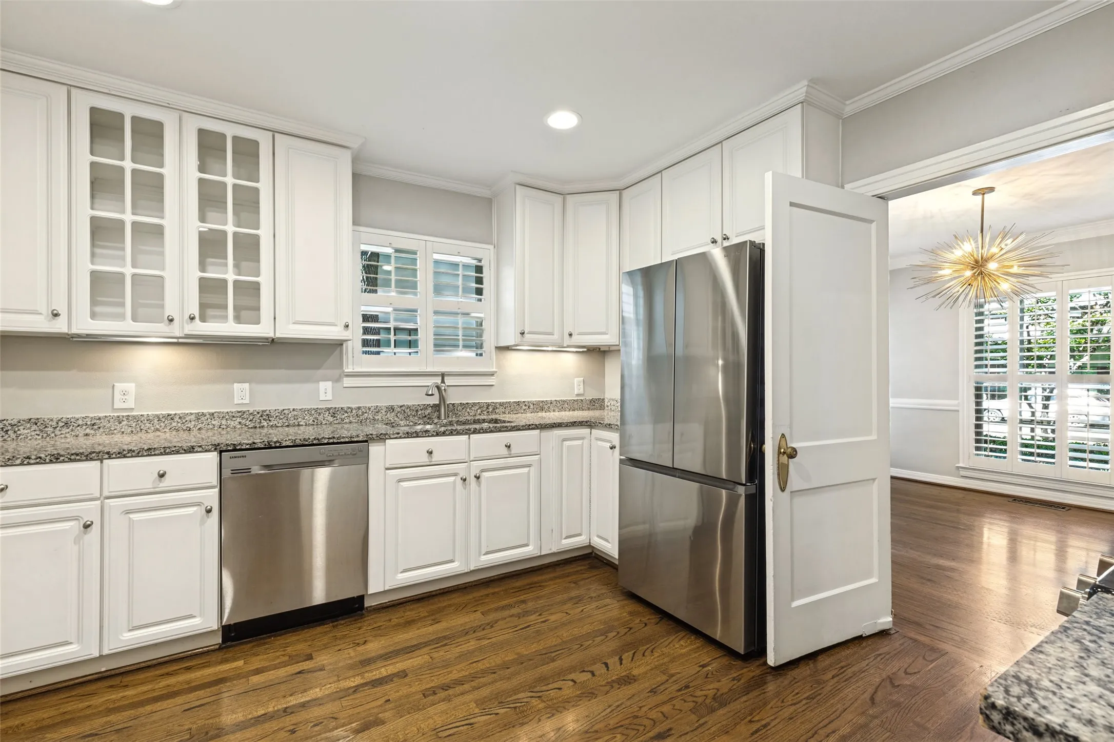 Granite counters and ss appliances