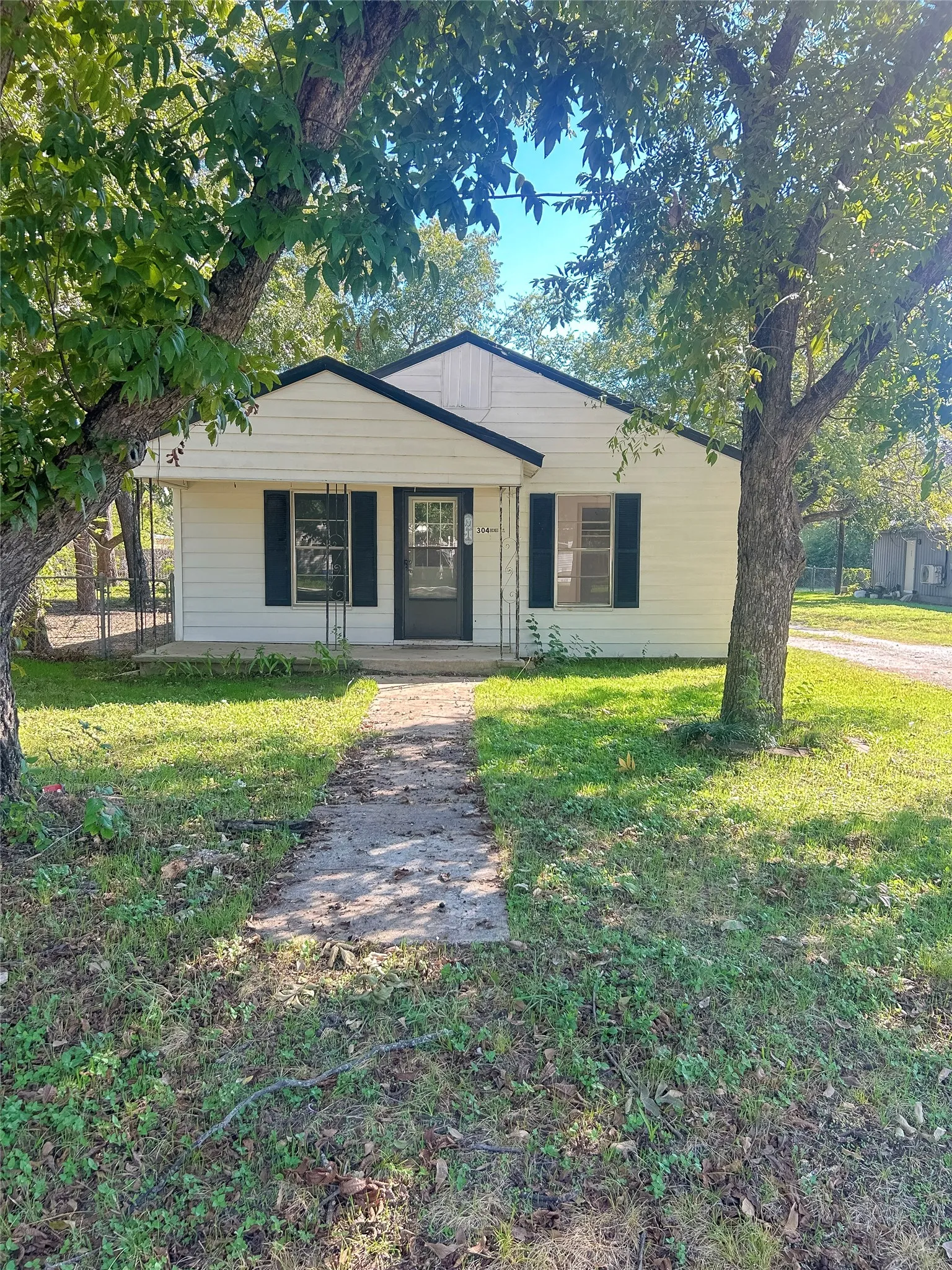 Single Family Residence For Sale