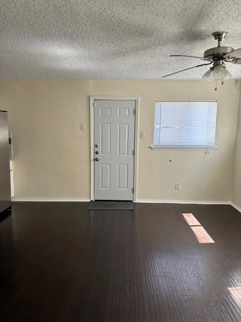 Single Family Residence For Sale in Dallas County , 9684 Dale Glade Drive, Dallas, Texas 75217, 3 Bedroom, 2 Bathroom, 2 Garage spaces, 1,595 Sqft, built in 1972, mls#21408517, Real Estate Agent in Dallas, Homes For Sale in Dallas county, Homes For Sale in Dallas, Realtor in Dallas Texas, Real Estate Brokerage Independent Realty Texas, Luminita Cordes Realtor