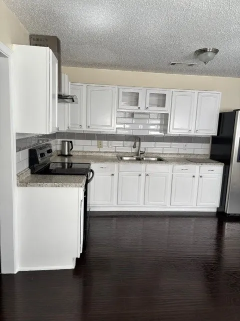 Single Family Residence For Sale in Dallas County , 9684 Dale Glade Drive, Dallas, Texas 75217, 3 Bedroom, 2 Bathroom, 2 Garage spaces, 1,595 Sqft, built in 1972, mls#21408517, Real Estate Agent in Dallas, Homes For Sale in Dallas county, Homes For Sale in Dallas, Realtor in Dallas Texas, Real Estate Brokerage Independent Realty Texas, Luminita Cordes Realtor