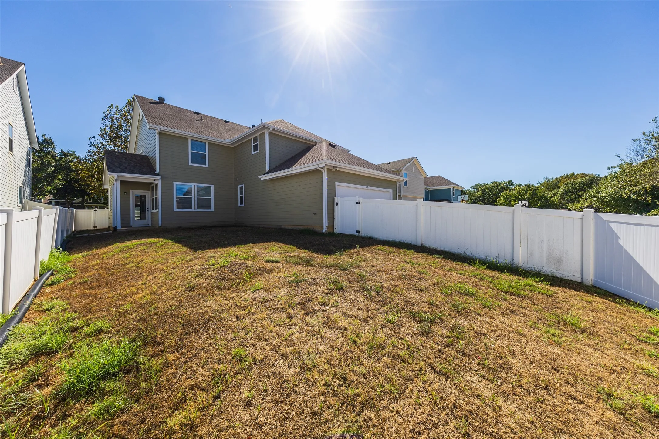 Single Family Residence For Sale in Denton County , 1815 Bridgeport Drive, Providence Village, Texas 76227, 3 Bedroom, 3 Bathroom, 2 Garage spaces, 2,407 Sqft, built in 2004, mls#21409032, Real Estate Agent in Providence Village, Homes For Sale in Denton county, Homes For Sale in Providence Village, Realtor in Providence Village Texas, Real Estate Brokerage Independent Realty Texas, Luminita Cordes Realtor