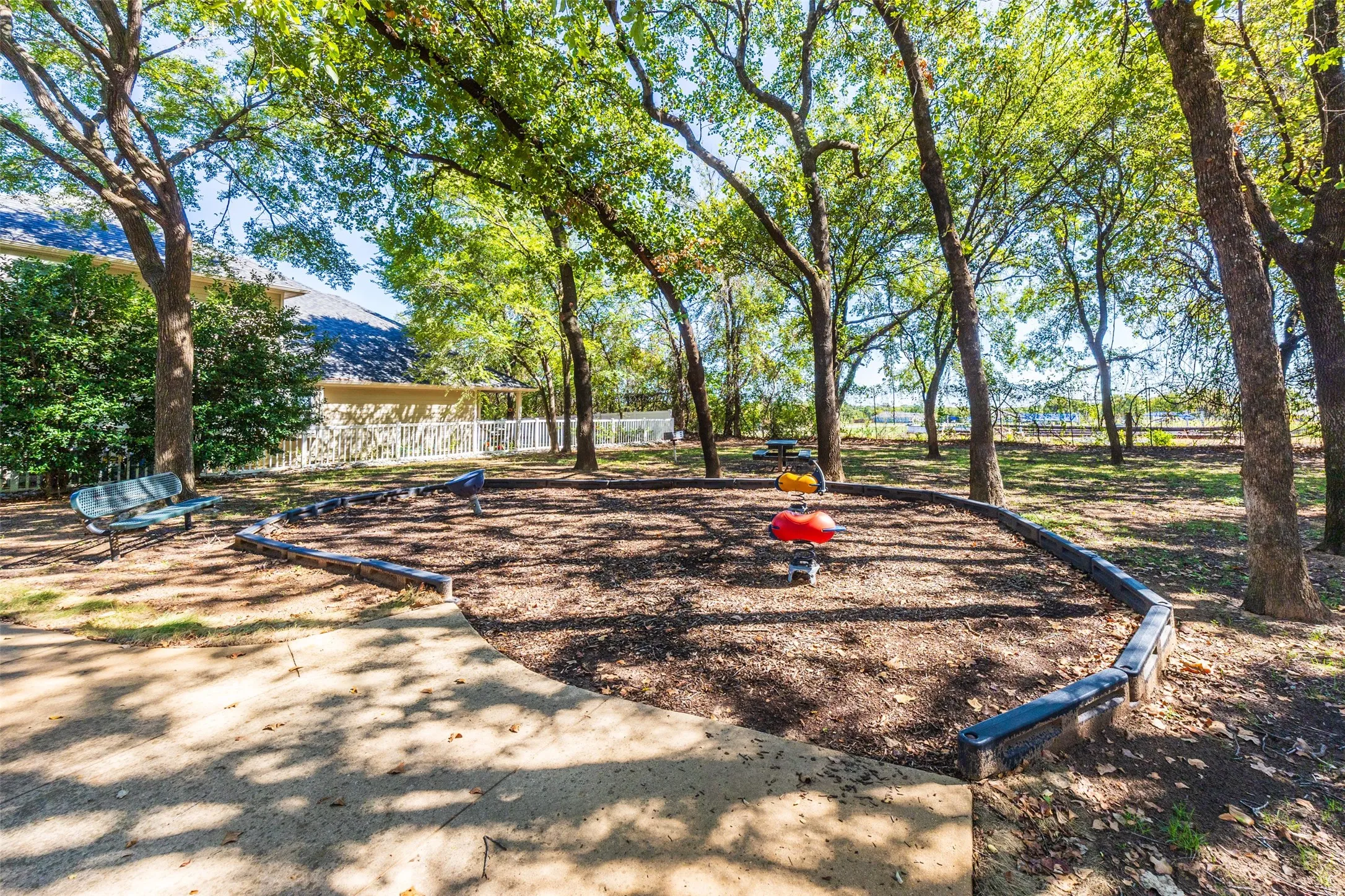 Single Family Residence For Sale in Denton County , 1815 Bridgeport Drive, Providence Village, Texas 76227, 3 Bedroom, 3 Bathroom, 2 Garage spaces, 2,407 Sqft, built in 2004, mls#21409032, Real Estate Agent in Providence Village, Homes For Sale in Denton county, Homes For Sale in Providence Village, Realtor in Providence Village Texas, Real Estate Brokerage Independent Realty Texas, Luminita Cordes Realtor