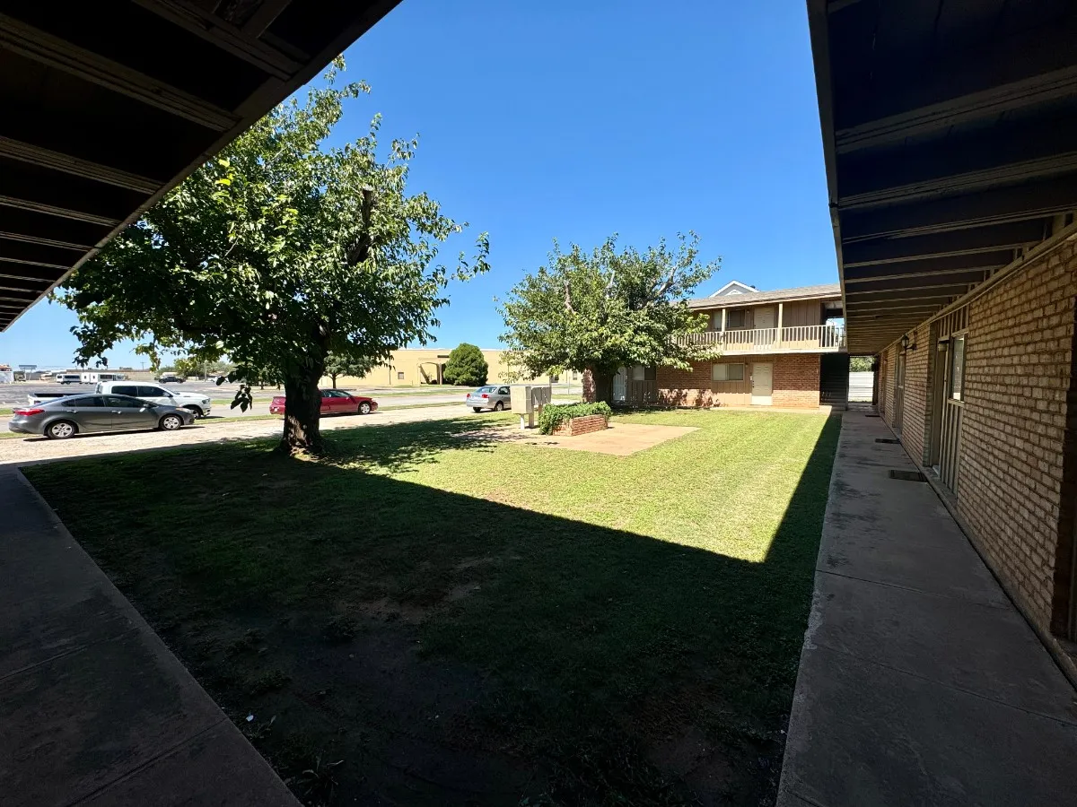 Apartment For Rent in Taylor County , 2401 Church Street 12, Abilene, Texas 79601, 1 Bedroom, 1 Bathroom, Garage spaces, 450 Sqft, built in 1959, mls#21409034, Real Estate Agent in Abilene, Homes For Rent in Taylor county, Homes For Rent in Abilene, Realtor in Abilene Texas, Real Estate Brokerage Independent Realty Texas, Luminita Cordes Realtor
