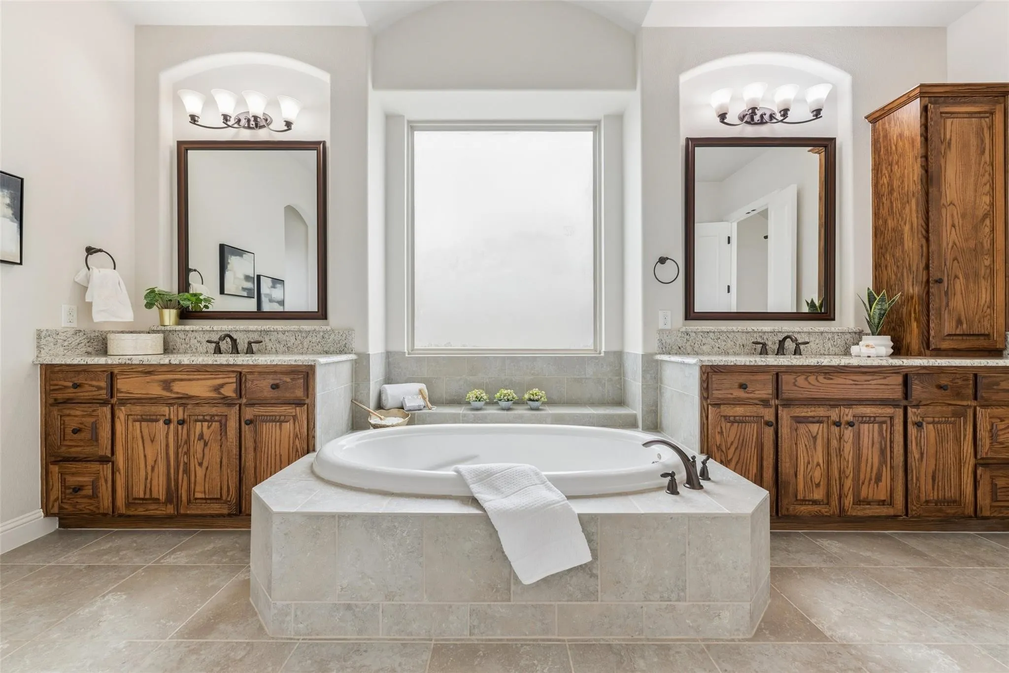 Single Family Residence For Sale in Denton County , 4664 Maverick Way, Carrollton, Texas 75010, 5 Bedroom, 6 Bathroom, 3 Garage spaces, 4,947 Sqft, built in 2014, mls#21387459, Real Estate Agent in Carrollton, Homes For Sale in Denton county, Homes For Sale in Carrollton, Realtor in Carrollton Texas, Real Estate Brokerage Independent Realty Texas, Luminita Cordes Realtor