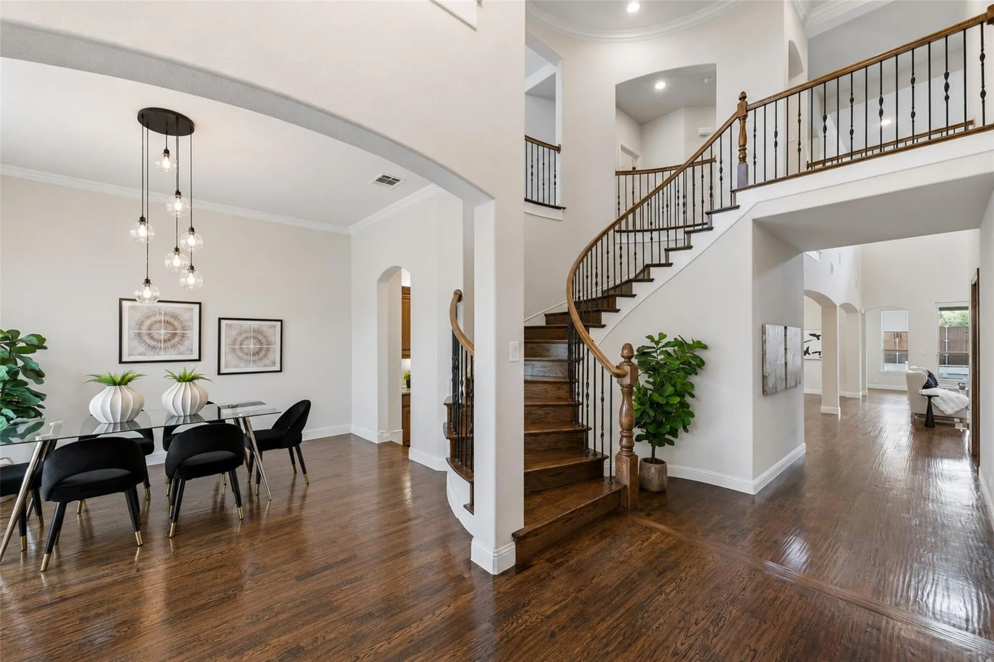 Single Family Residence For Sale in Denton County , 4664 Maverick Way, Carrollton, Texas 75010, 5 Bedroom, 6 Bathroom, 3 Garage spaces, 4,947 Sqft, built in 2014, mls#21387459, Real Estate Agent in Carrollton, Homes For Sale in Denton county, Homes For Sale in Carrollton, Realtor in Carrollton Texas, Real Estate Brokerage Independent Realty Texas, Luminita Cordes Realtor