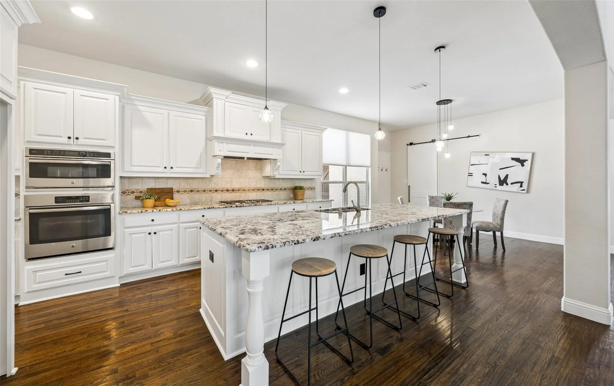 Single Family Residence For Sale in Denton County , 4664 Maverick Way, Carrollton, Texas 75010, 5 Bedroom, 6 Bathroom, 3 Garage spaces, 4,947 Sqft, built in 2014, mls#21387459, Real Estate Agent in Carrollton, Homes For Sale in Denton county, Homes For Sale in Carrollton, Realtor in Carrollton Texas, Real Estate Brokerage Independent Realty Texas, Luminita Cordes Realtor