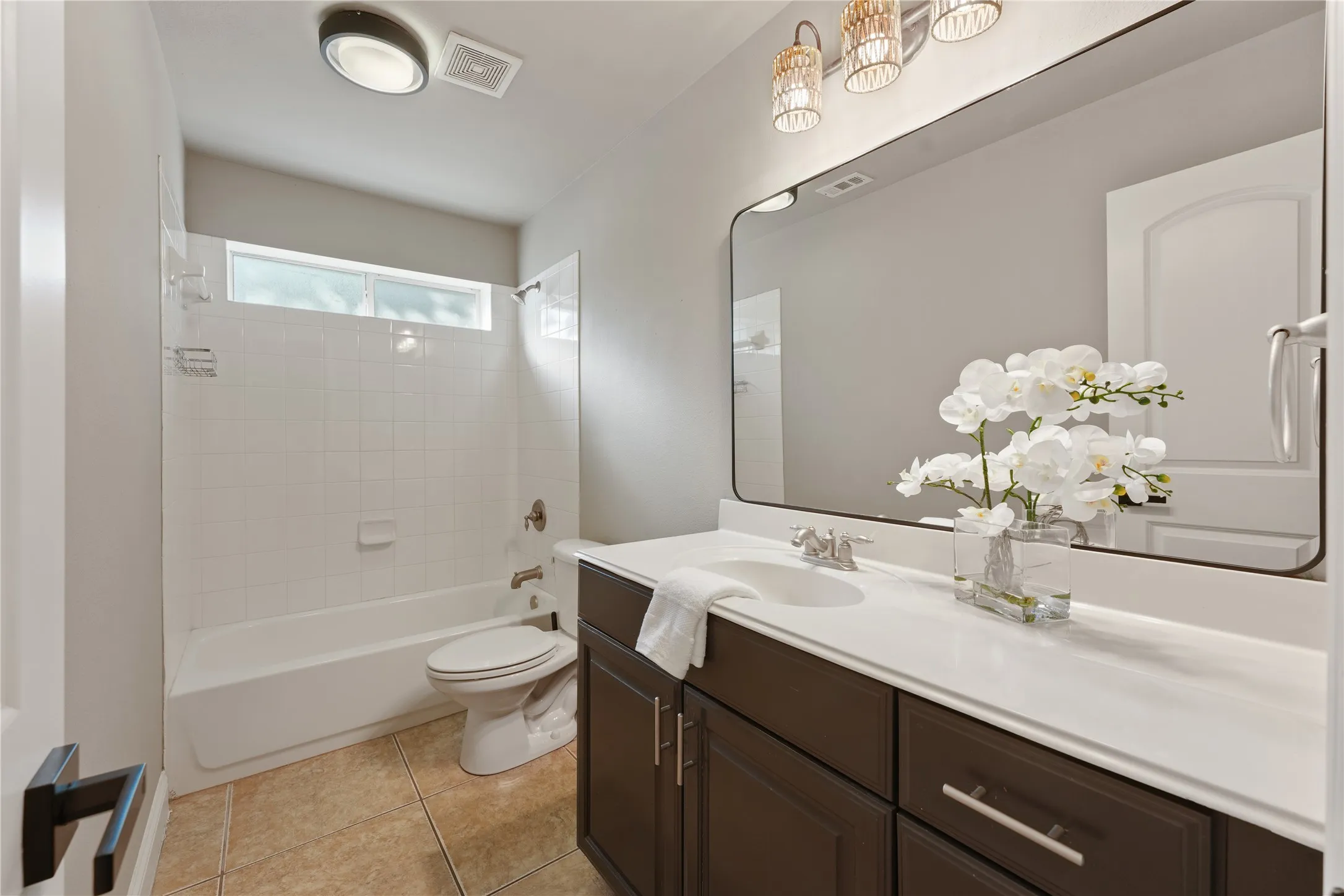 Townhouse For Rent in Dallas County , 4007 Brownstone Court, Dallas, Texas 75204, 3 Bedroom, 4 Bathroom, 2 Garage spaces, 2,413 Sqft, built in 2007, mls#21405675, Real Estate Agent in Dallas, Homes For Rent in Dallas county, Homes For Rent in Dallas, Realtor in Dallas Texas, Real Estate Brokerage Independent Realty Texas, Luminita Cordes Realtor