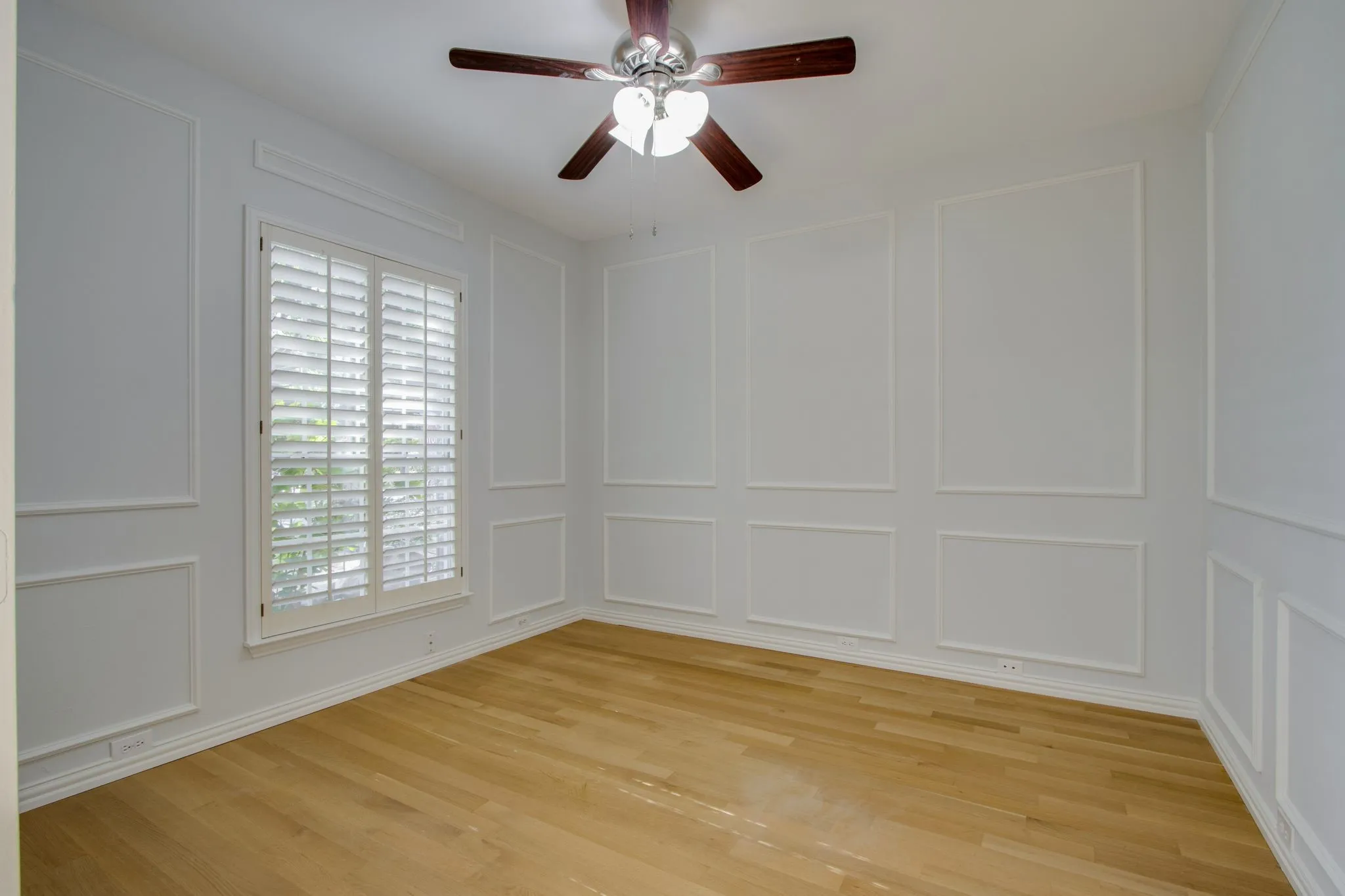 Single Family Residence For Sale in Dallas County , 210 Chinaberry Way, Coppell, Texas 75019, 5 Bedroom, 4 Bathroom, 2 Garage spaces, 4,005 Sqft, built in 1992, mls#21409043, Real Estate Agent in Coppell, Homes For Sale in Dallas county, Homes For Sale in Coppell, Realtor in Coppell Texas, Real Estate Brokerage Independent Realty Texas, Luminita Cordes Realtor
