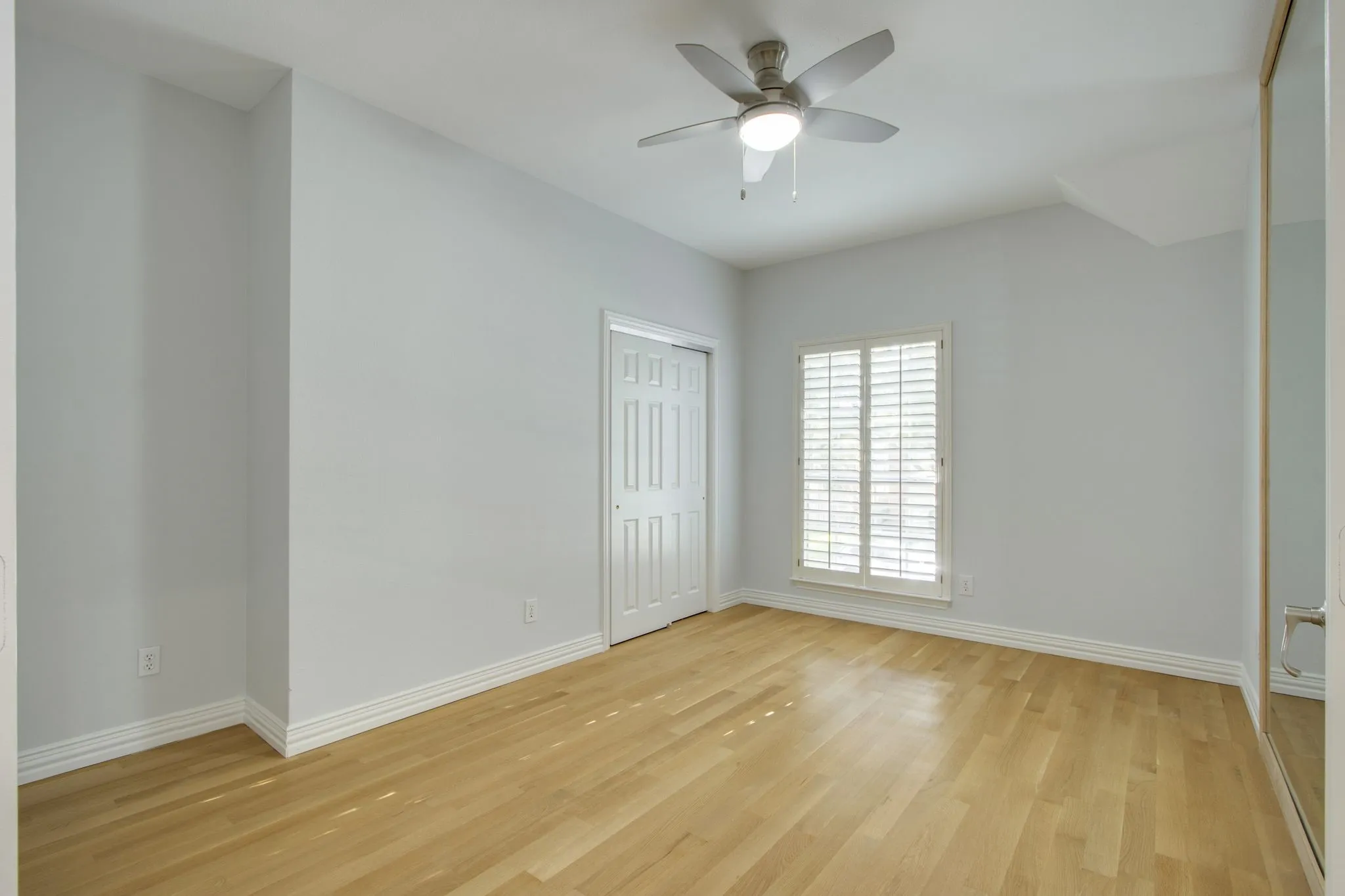 Single Family Residence For Sale in Dallas County , 210 Chinaberry Way, Coppell, Texas 75019, 5 Bedroom, 4 Bathroom, 2 Garage spaces, 4,005 Sqft, built in 1992, mls#21409043, Real Estate Agent in Coppell, Homes For Sale in Dallas county, Homes For Sale in Coppell, Realtor in Coppell Texas, Real Estate Brokerage Independent Realty Texas, Luminita Cordes Realtor