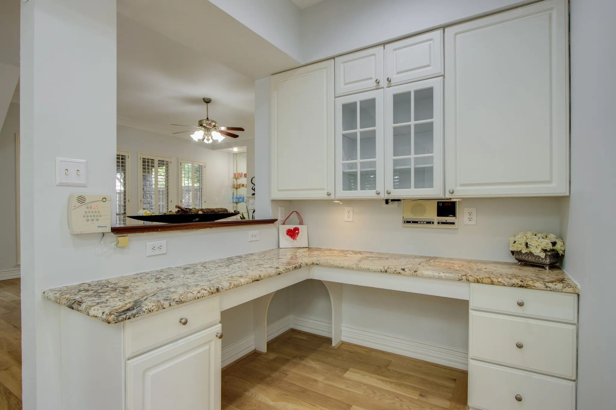 Single Family Residence For Sale in Dallas County , 210 Chinaberry Way, Coppell, Texas 75019, 5 Bedroom, 4 Bathroom, 2 Garage spaces, 4,005 Sqft, built in 1992, mls#21409043, Real Estate Agent in Coppell, Homes For Sale in Dallas county, Homes For Sale in Coppell, Realtor in Coppell Texas, Real Estate Brokerage Independent Realty Texas, Luminita Cordes Realtor