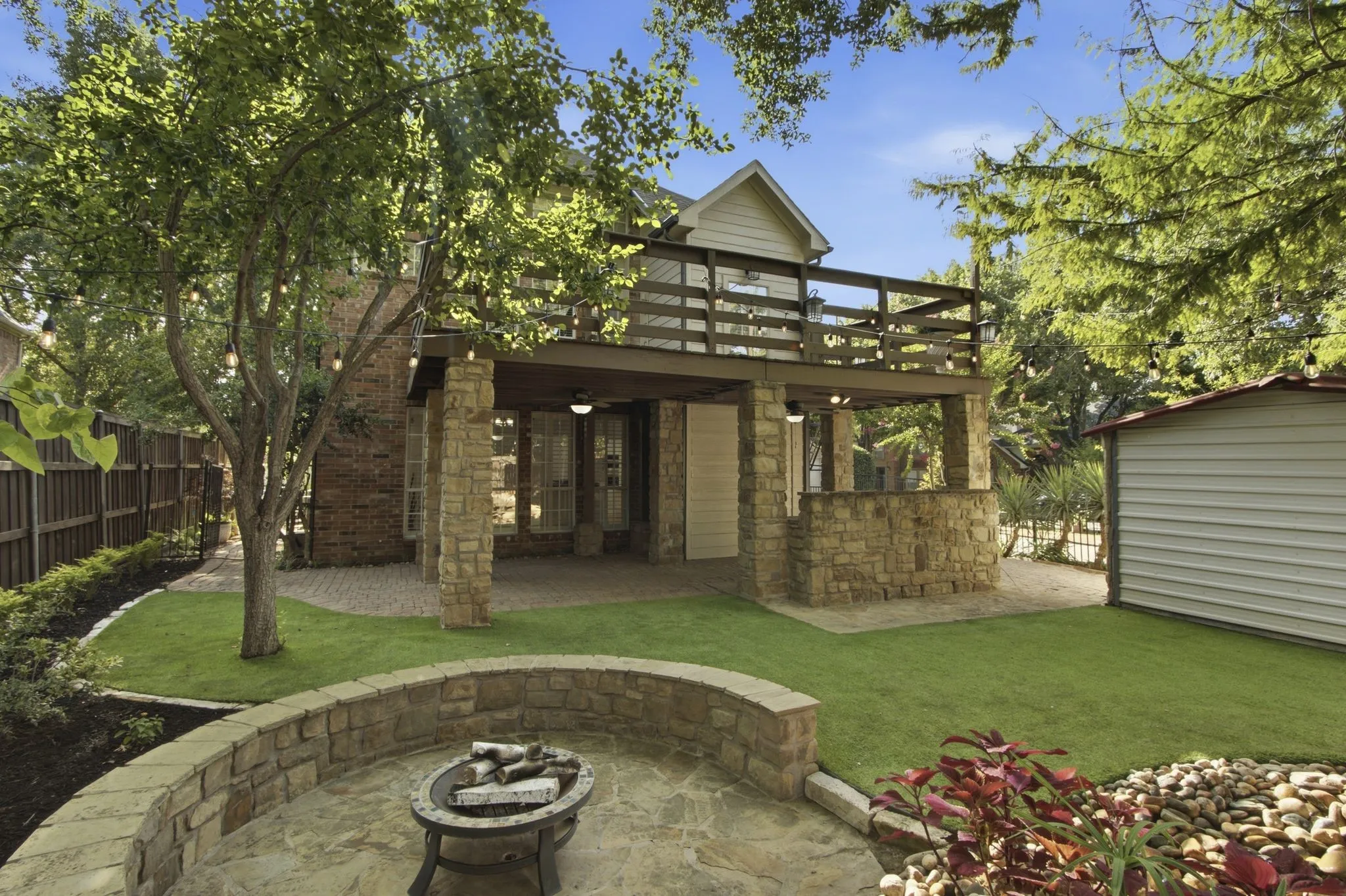 Single Family Residence For Sale in Dallas County , 210 Chinaberry Way, Coppell, Texas 75019, 5 Bedroom, 4 Bathroom, 2 Garage spaces, 4,005 Sqft, built in 1992, mls#21409043, Real Estate Agent in Coppell, Homes For Sale in Dallas county, Homes For Sale in Coppell, Realtor in Coppell Texas, Real Estate Brokerage Independent Realty Texas, Luminita Cordes Realtor