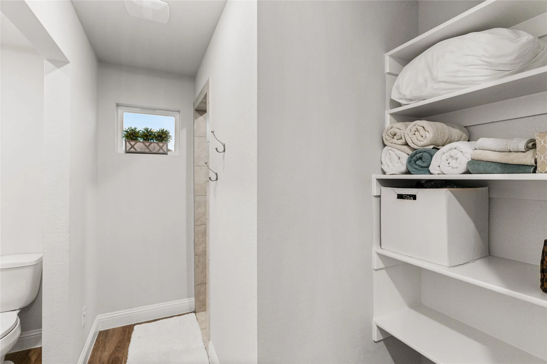 Single Family Residence For Sale in Cooke County , 106 Palamino Dr, Lindsay, Texas 76250, 3 Bedroom, 2 Bathroom, 2 Garage spaces, 1,385 Sqft, built in 2022, mls#21407852, Real Estate Agent in Lindsay, Homes For Sale in Cooke county, Homes For Sale in Lindsay, Realtor in Lindsay Texas, Real Estate Brokerage Independent Realty Texas, Luminita Cordes Realtor