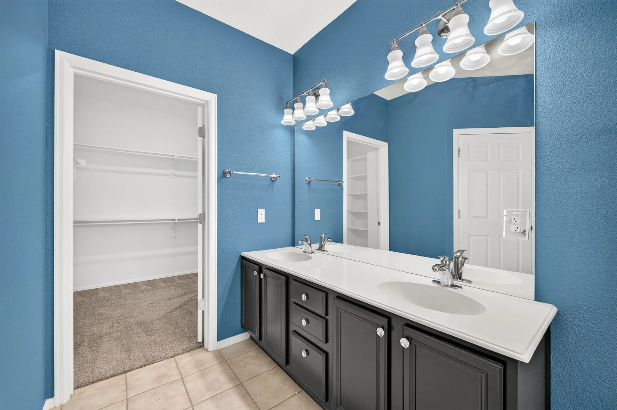 Single Family Residence For Sale in Denton County , 3805 Pineoak Lane, Denton, Texas 76210, 2 Bedroom, 2 Bathroom, 2 Garage spaces, 1,757 Sqft, built in 2007, mls#21408817, Real Estate Agent in Denton, Homes For Sale in Denton county, Homes For Sale in Denton, Realtor in Denton Texas, Real Estate Brokerage Independent Realty Texas, Luminita Cordes Realtor