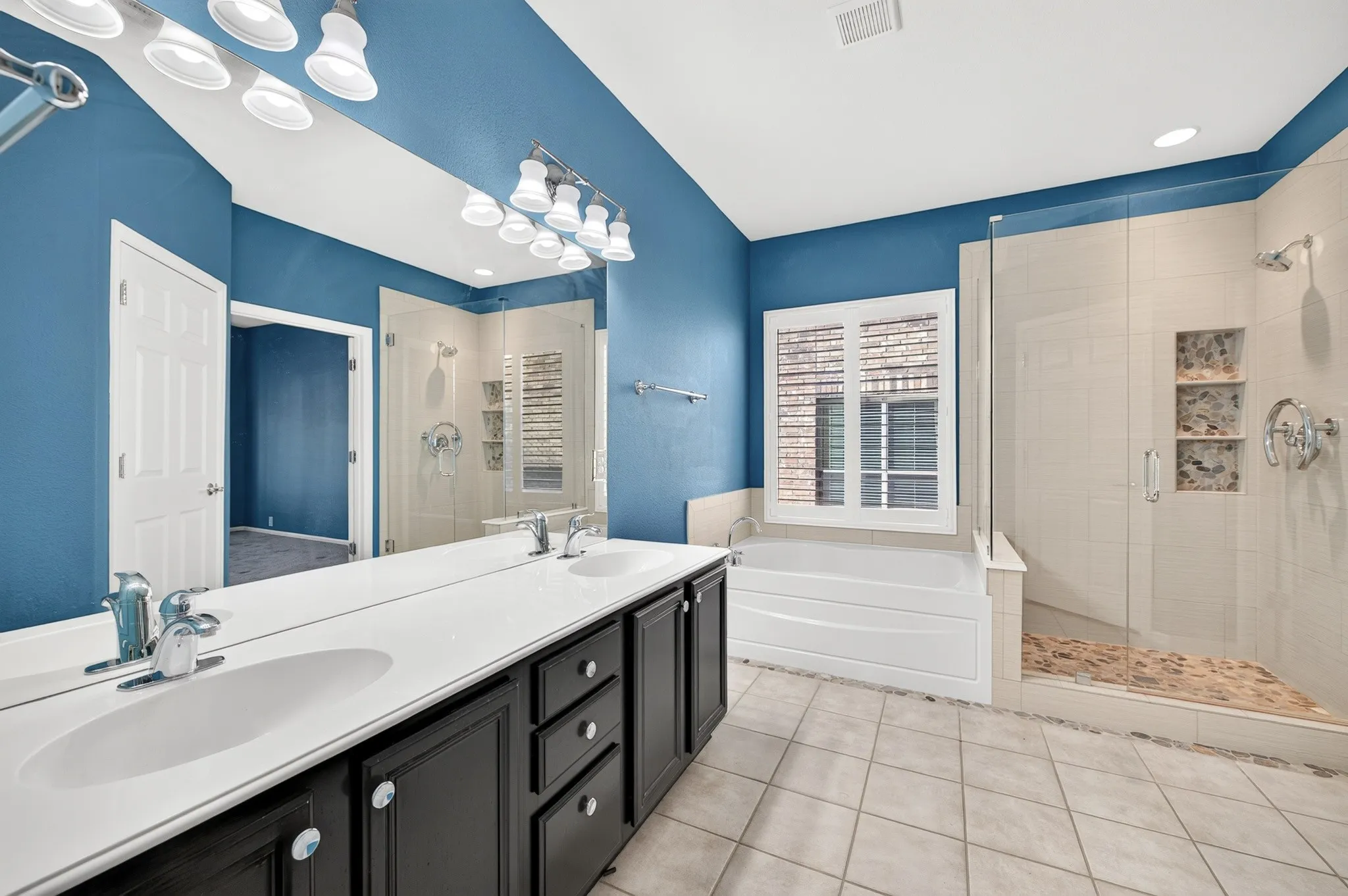 Single Family Residence For Sale in Denton County , 3805 Pineoak Lane, Denton, Texas 76210, 2 Bedroom, 2 Bathroom, 2 Garage spaces, 1,757 Sqft, built in 2007, mls#21408817, Real Estate Agent in Denton, Homes For Sale in Denton county, Homes For Sale in Denton, Realtor in Denton Texas, Real Estate Brokerage Independent Realty Texas, Luminita Cordes Realtor
