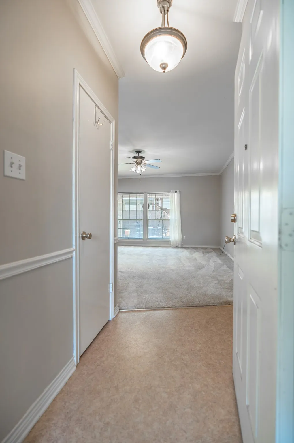 Condominium For Sale in Smith County , 1202 Rice Road 147, Tyler, Texas 75703, 2 Bedroom, 2 Bathroom, 2 Garage spaces, 1,298 Sqft, built in 1996, mls#21409044, Real Estate Agent in Tyler, Homes For Sale in Smith county, Homes For Sale in Tyler, Realtor in Tyler Texas, Real Estate Brokerage Independent Realty Texas, Luminita Cordes Realtor