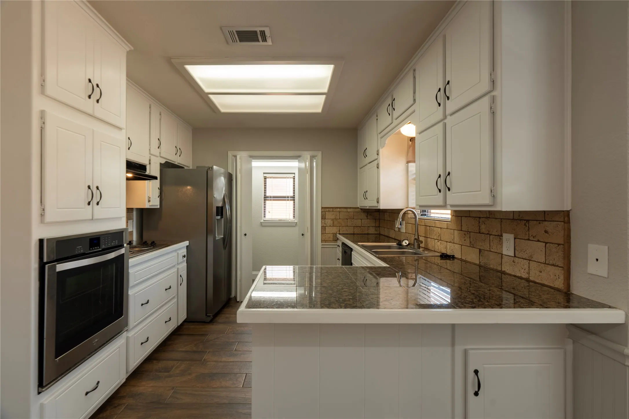 Single Family Residence For Rent in Tarrant County , 2617 Nantucket Court, Bedford, Texas 76022, 3 Bedroom, 2 Bathroom, 2 Garage spaces, 1,630 Sqft, built in 1984, mls#21409028, Real Estate Agent in Bedford, Homes For Rent in Tarrant county, Homes For Rent in Bedford, Realtor in Bedford Texas, Real Estate Brokerage Independent Realty Texas, Luminita Cordes Realtor