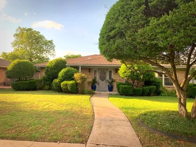 Single Family Residence For Rent in Dallas County , 1813 University Drive, Richardson, Texas 75081, 3 Bedroom, 2 Bathroom, 2 Garage spaces, 2,204 Sqft, built in 1973, mls#21409052, Real Estate Agent in Richardson, Homes For Rent in Dallas county, Homes For Rent in Richardson, Realtor in Richardson Texas, Real Estate Brokerage Independent Realty Texas, Luminita Cordes Realtor
