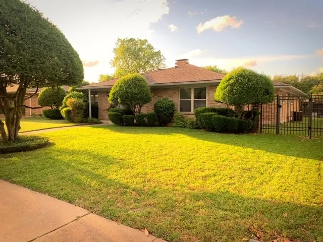 Single Family Residence For Rent in Dallas County , 1813 University Drive, Richardson, Texas 75081, 3 Bedroom, 2 Bathroom, 2 Garage spaces, 2,204 Sqft, built in 1973, mls#21409052, Real Estate Agent in Richardson, Homes For Rent in Dallas county, Homes For Rent in Richardson, Realtor in Richardson Texas, Real Estate Brokerage Independent Realty Texas, Luminita Cordes Realtor