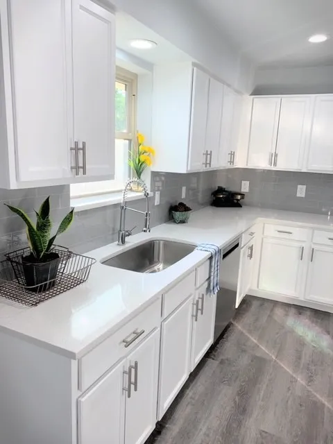 Single Family Residence For Rent