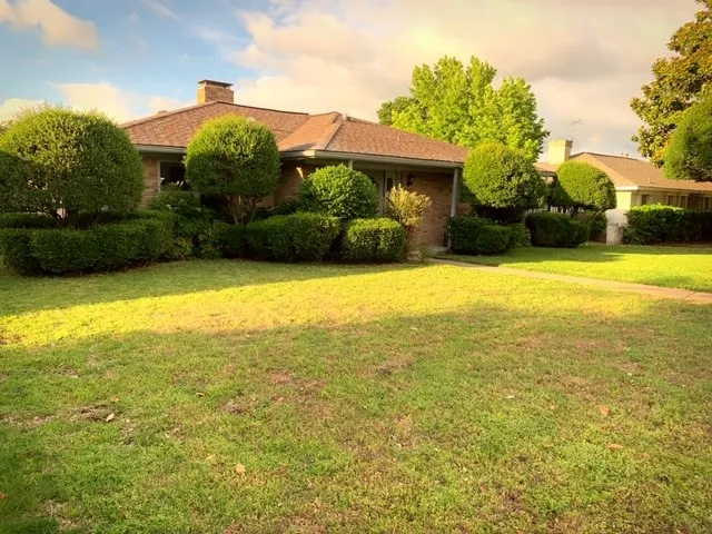 Single Family Residence For Rent in Dallas County , 1813 University Drive, Richardson, Texas 75081, 3 Bedroom, 2 Bathroom, 2 Garage spaces, 2,204 Sqft, built in 1973, mls#21409052, Real Estate Agent in Richardson, Homes For Rent in Dallas county, Homes For Rent in Richardson, Realtor in Richardson Texas, Real Estate Brokerage Independent Realty Texas, Luminita Cordes Realtor