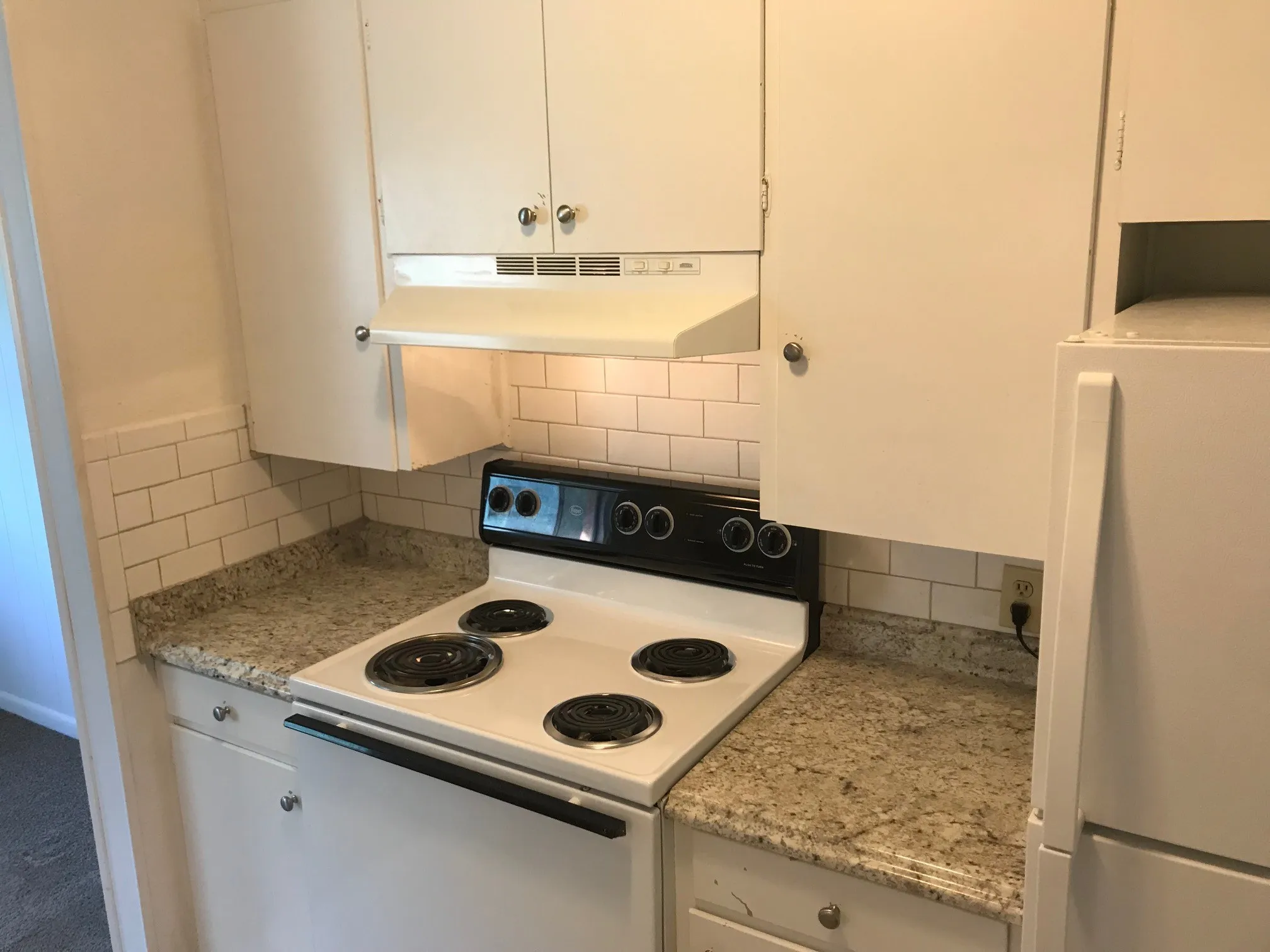 Apartment For Rent in Taylor County , 2600 Ivanhoe Lane 201, Abilene, Texas 79605, 2 Bedroom, 2 Bathroom, Garage spaces, 1,012 Sqft, built in 1964, mls#21409056, Real Estate Agent in Abilene, Homes For Rent in Taylor county, Homes For Rent in Abilene, Realtor in Abilene Texas, Real Estate Brokerage Independent Realty Texas, Luminita Cordes Realtor