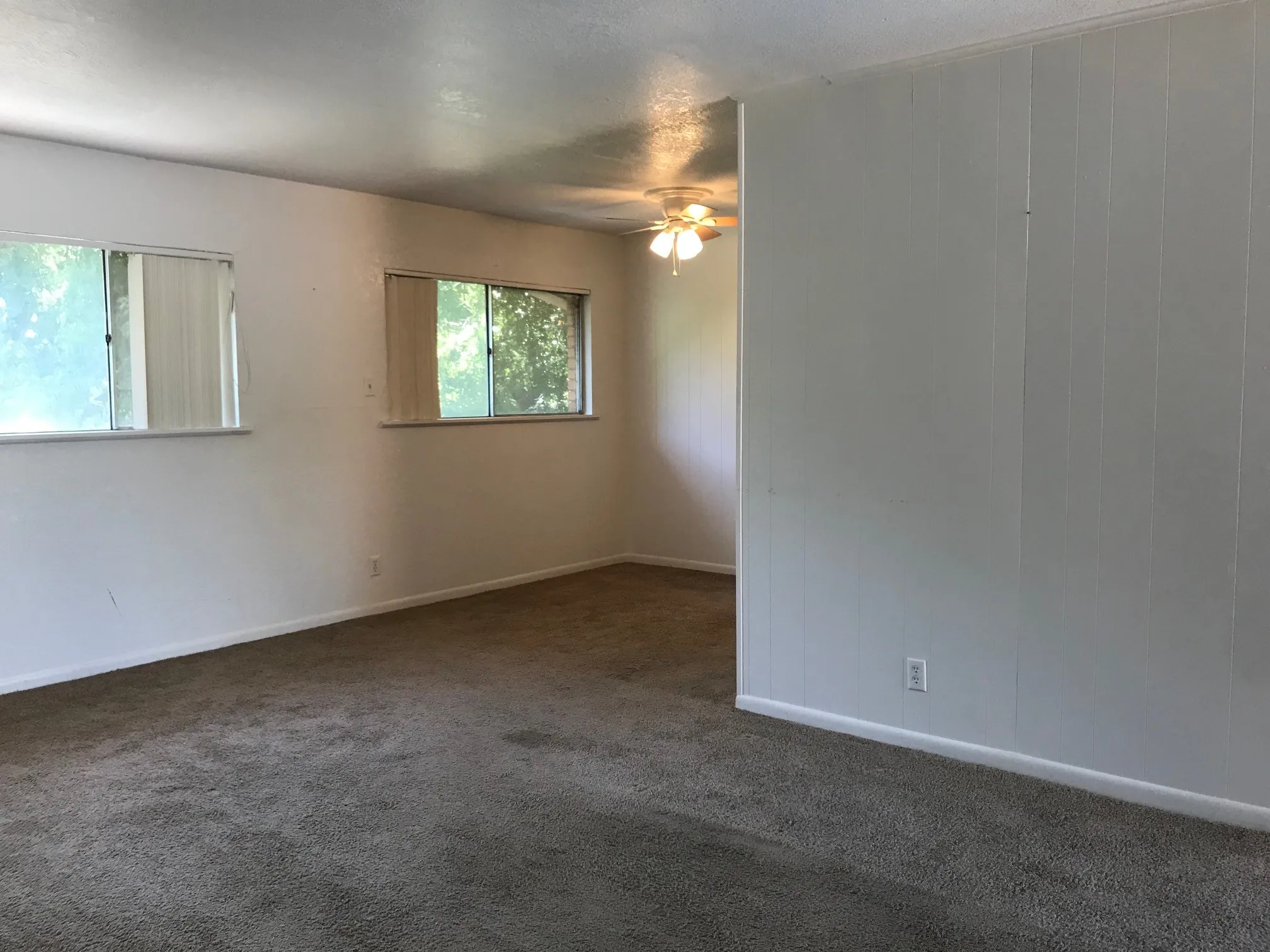 Apartment For Rent in Taylor County , 2600 Ivanhoe Lane 201, Abilene, Texas 79605, 2 Bedroom, 2 Bathroom, Garage spaces, 1,012 Sqft, built in 1964, mls#21409056, Real Estate Agent in Abilene, Homes For Rent in Taylor county, Homes For Rent in Abilene, Realtor in Abilene Texas, Real Estate Brokerage Independent Realty Texas, Luminita Cordes Realtor