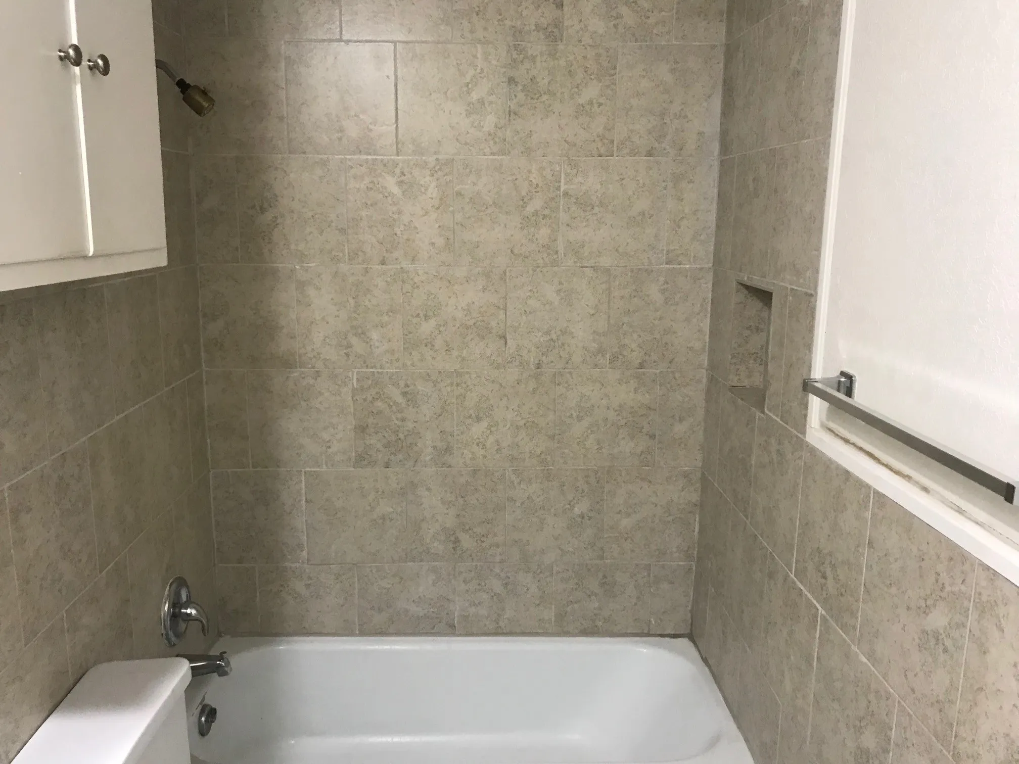 Apartment For Rent in Taylor County , 2600 Ivanhoe Lane 201, Abilene, Texas 79605, 2 Bedroom, 2 Bathroom, Garage spaces, 1,012 Sqft, built in 1964, mls#21409056, Real Estate Agent in Abilene, Homes For Rent in Taylor county, Homes For Rent in Abilene, Realtor in Abilene Texas, Real Estate Brokerage Independent Realty Texas, Luminita Cordes Realtor