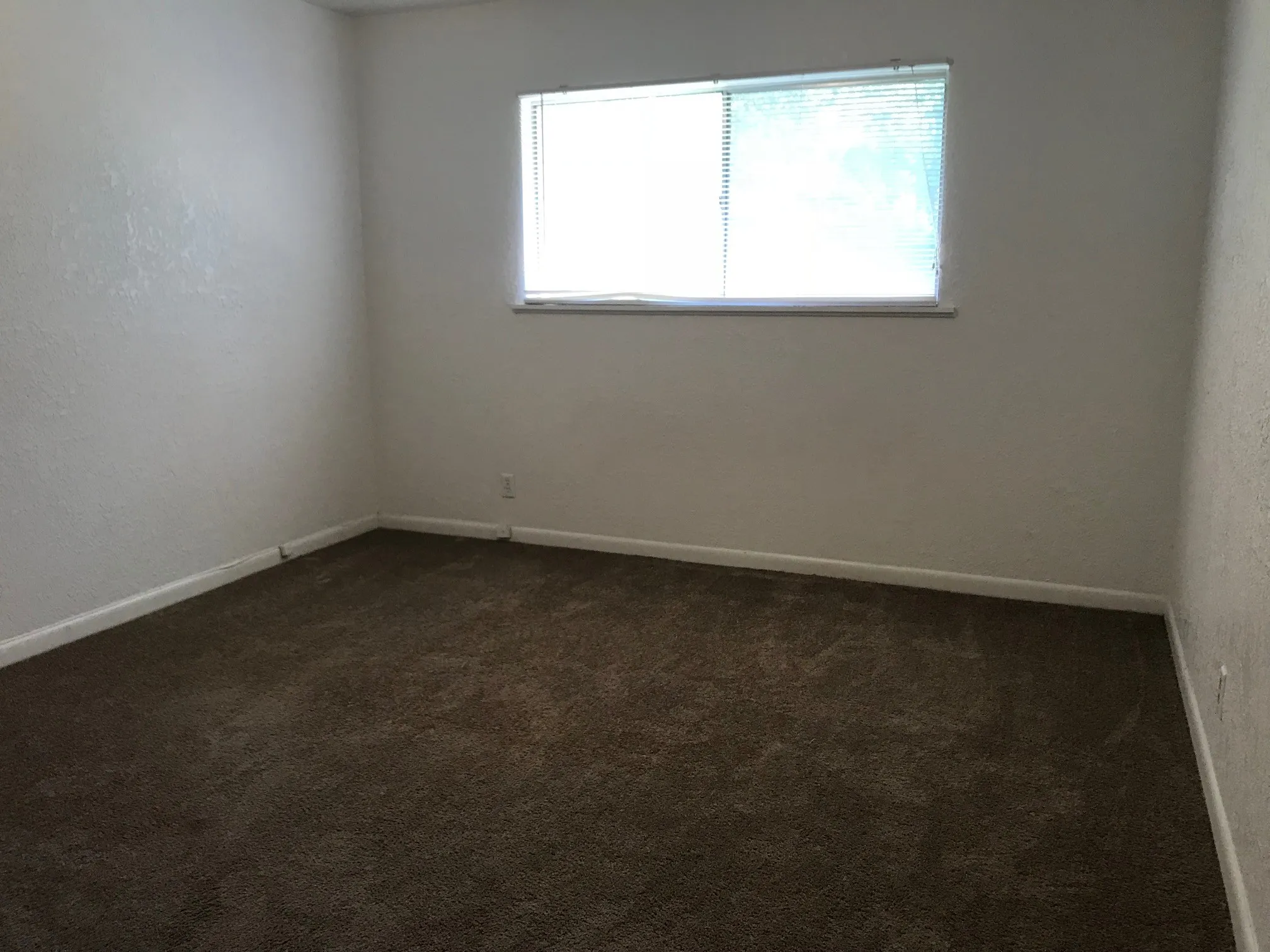 Apartment For Rent in Taylor County , 2600 Ivanhoe Lane 201, Abilene, Texas 79605, 2 Bedroom, 2 Bathroom, Garage spaces, 1,012 Sqft, built in 1964, mls#21409056, Real Estate Agent in Abilene, Homes For Rent in Taylor county, Homes For Rent in Abilene, Realtor in Abilene Texas, Real Estate Brokerage Independent Realty Texas, Luminita Cordes Realtor