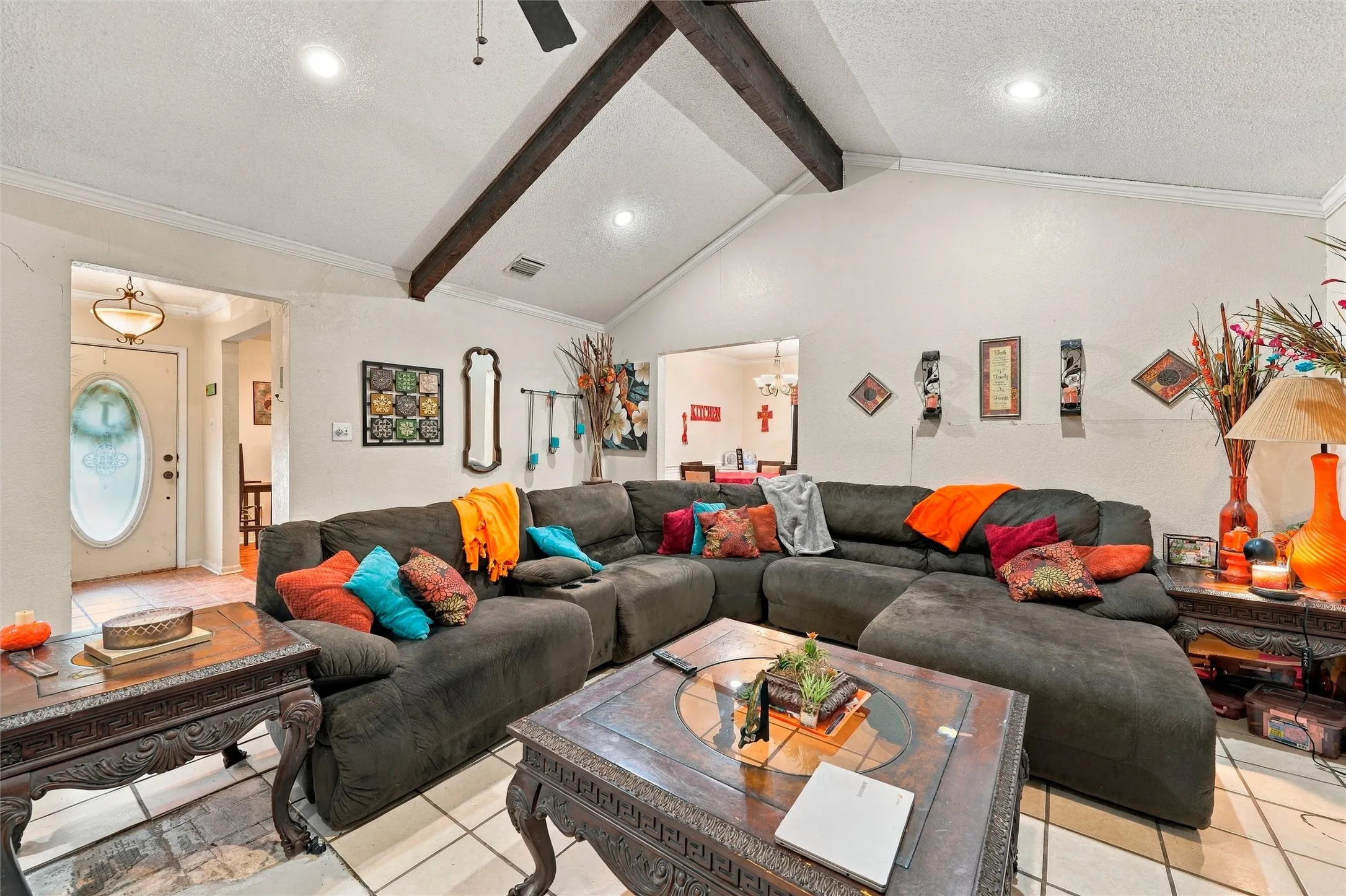 Single Family Residence For Sale in Mc Lennan County , 301 Brenda Drive, Hewitt, Texas 76643, 3 Bedroom, 2 Bathroom, 2 Garage spaces, 1,801 Sqft, built in 1977, mls#21403841, Real Estate Agent in Hewitt, Homes For Sale in Mc Lennan county, Homes For Sale in Hewitt, Realtor in Hewitt Texas, Real Estate Brokerage Independent Realty Texas, Luminita Cordes Realtor