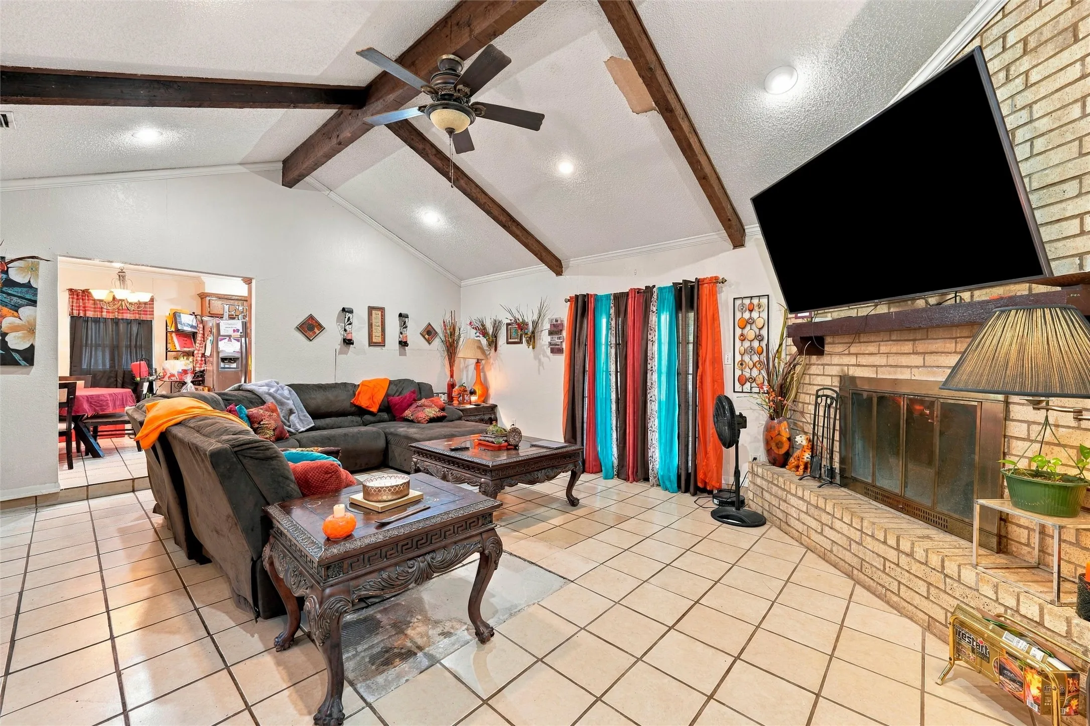 Single Family Residence For Sale in Mc Lennan County , 301 Brenda Drive, Hewitt, Texas 76643, 3 Bedroom, 2 Bathroom, 2 Garage spaces, 1,801 Sqft, built in 1977, mls#21403841, Real Estate Agent in Hewitt, Homes For Sale in Mc Lennan county, Homes For Sale in Hewitt, Realtor in Hewitt Texas, Real Estate Brokerage Independent Realty Texas, Luminita Cordes Realtor
