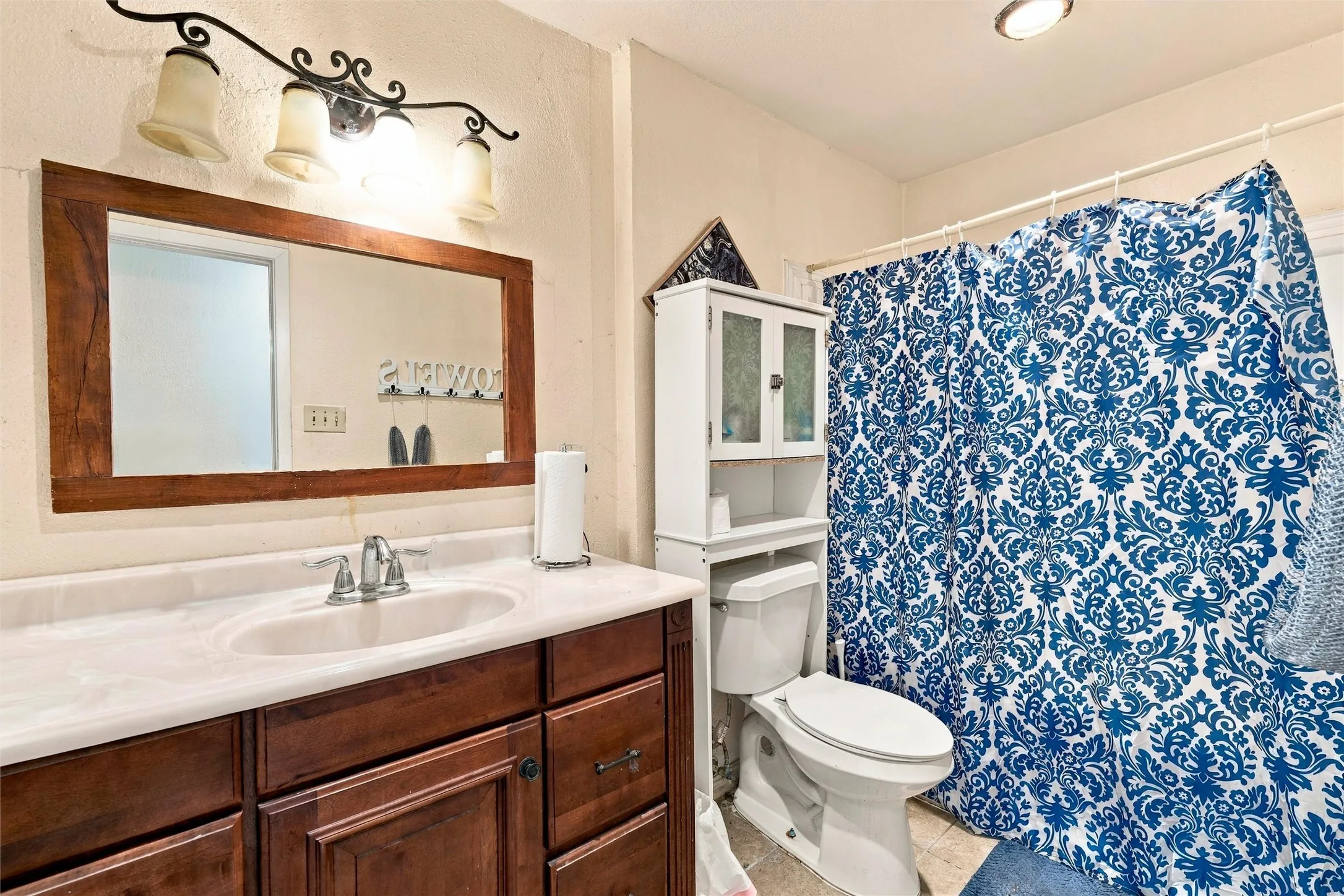 Single Family Residence For Sale in Mc Lennan County , 301 Brenda Drive, Hewitt, Texas 76643, 3 Bedroom, 2 Bathroom, 2 Garage spaces, 1,801 Sqft, built in 1977, mls#21403841, Real Estate Agent in Hewitt, Homes For Sale in Mc Lennan county, Homes For Sale in Hewitt, Realtor in Hewitt Texas, Real Estate Brokerage Independent Realty Texas, Luminita Cordes Realtor