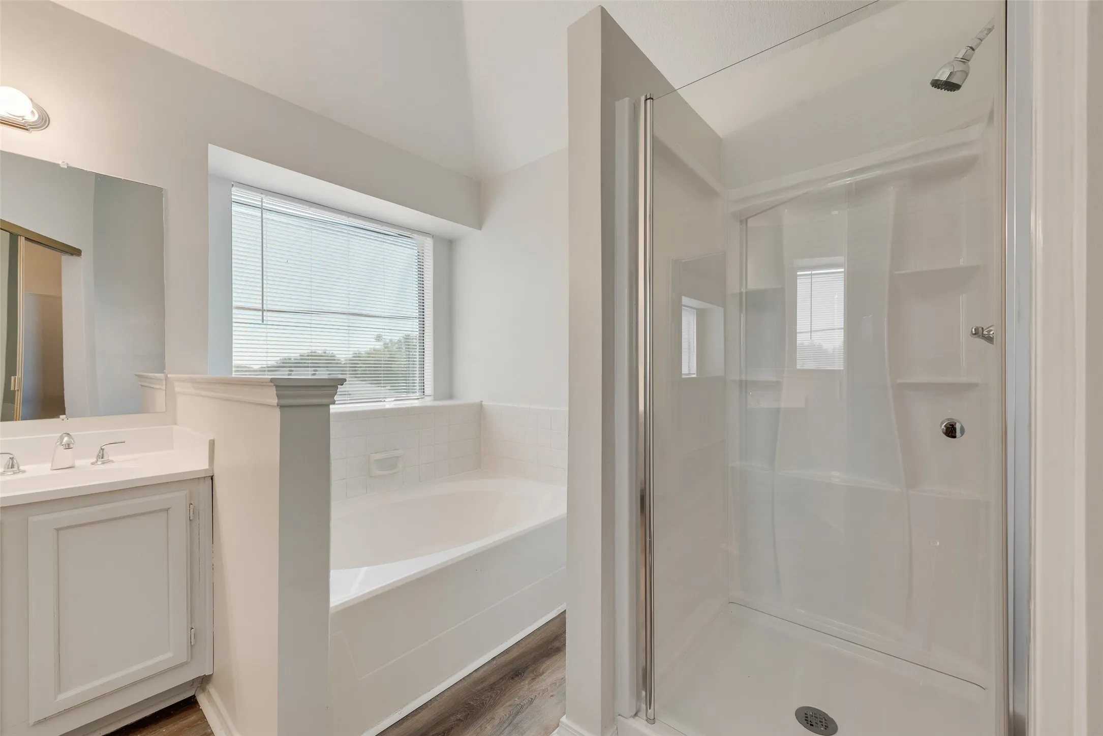 Duplex For Rent in Dallas County , 914 wentwood Drive, De Soto, Texas 75115, 3 Bedroom, 3 Bathroom, 1 Garage spaces, 1,372 Sqft, built in 1985, mls#21407943, Real Estate Agent in De Soto, Homes For Rent in Dallas county, Homes For Rent in De Soto, Realtor in De Soto Texas, Real Estate Brokerage Independent Realty Texas, Luminita Cordes Realtor