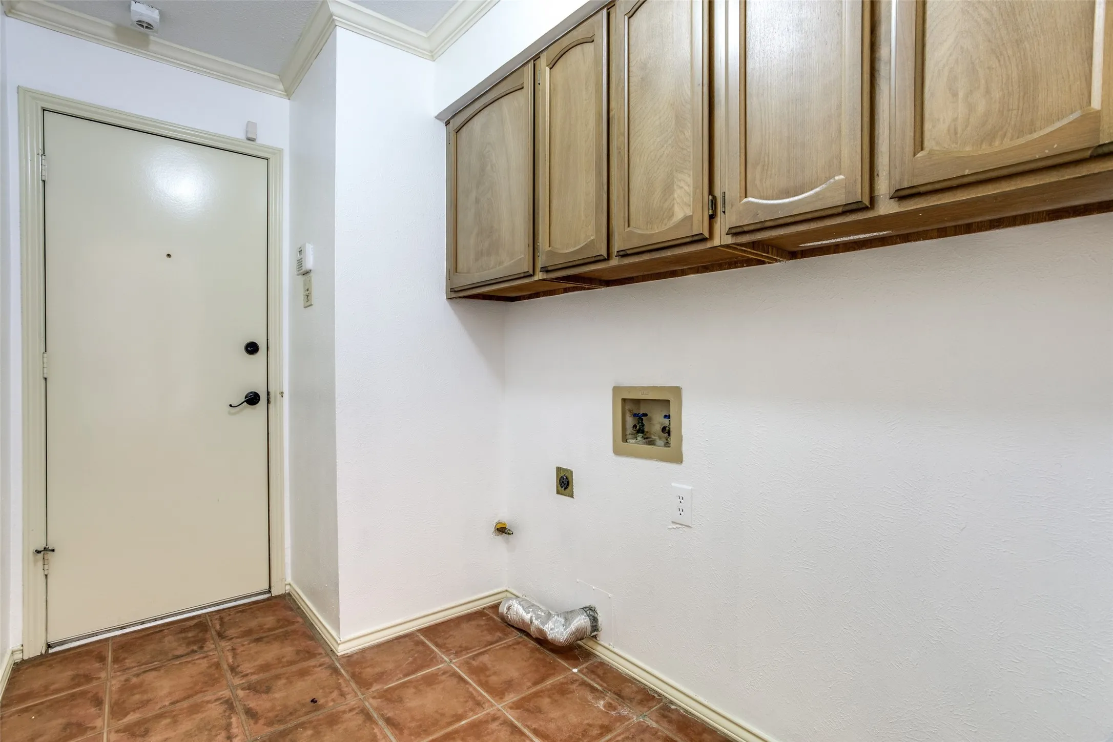 Duplex For Rent in Dallas County , 9229 Highedge Circle, Dallas, Texas 75238, 3 Bedroom, 3 Bathroom, 2 Garage spaces, 1,799 Sqft, built in 1985, mls#21408147, Real Estate Agent in Dallas, Homes For Rent in Dallas county, Homes For Rent in Dallas, Realtor in Dallas Texas, Real Estate Brokerage Independent Realty Texas, Luminita Cordes Realtor