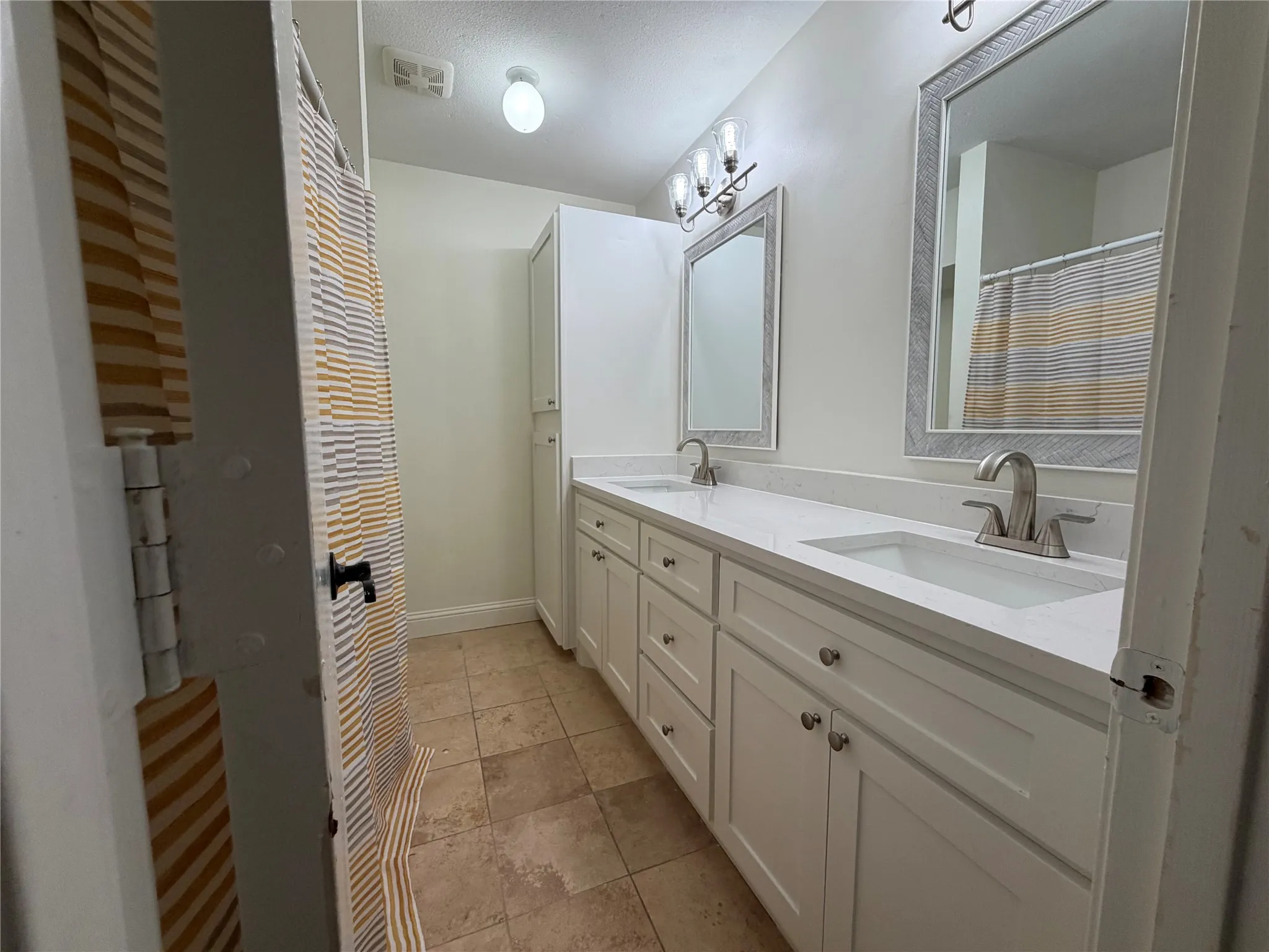 Secondary bathroom
