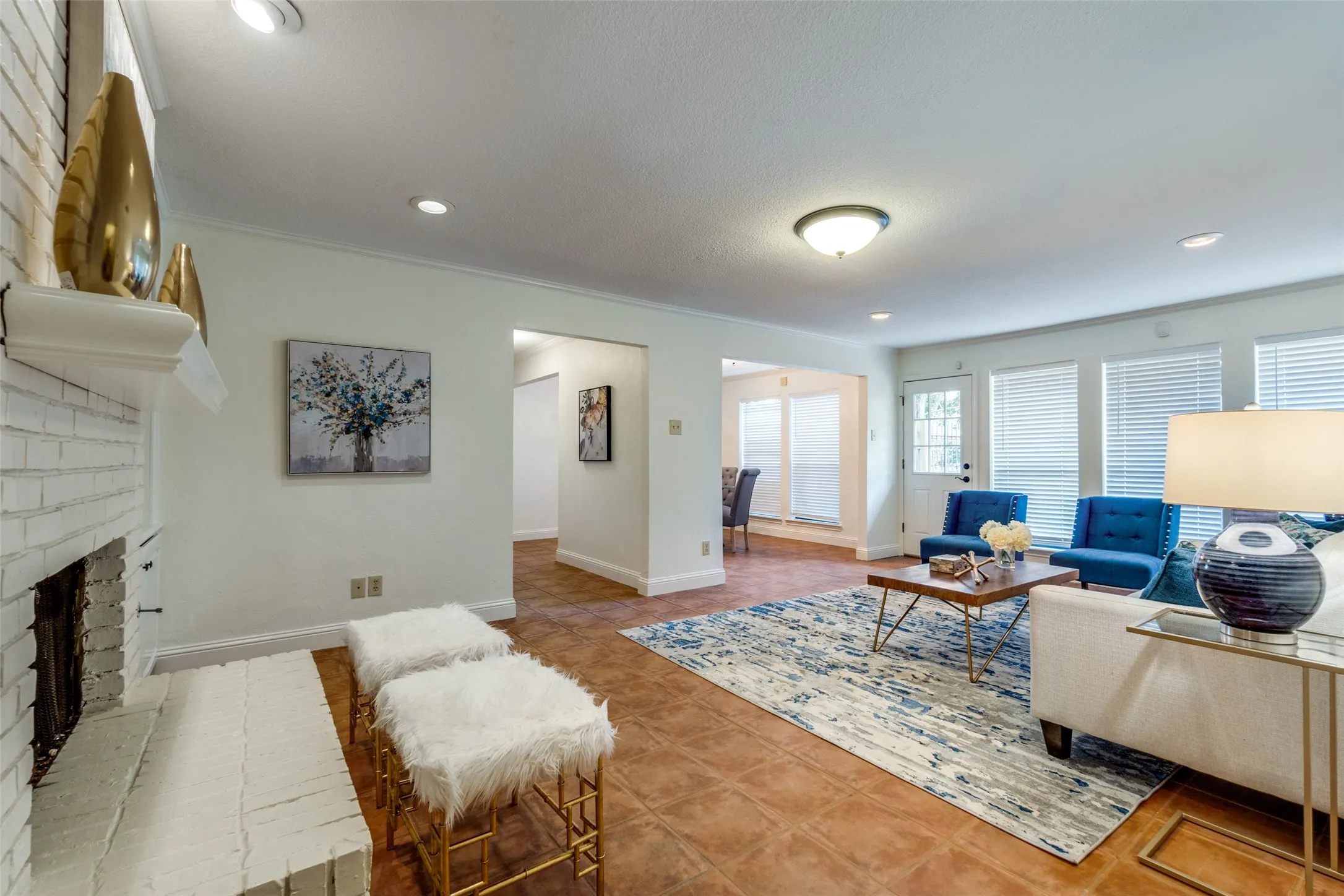 Duplex For Rent in Dallas County , 9229 Highedge Circle, Dallas, Texas 75238, 3 Bedroom, 3 Bathroom, 2 Garage spaces, 1,799 Sqft, built in 1985, mls#21408147, Real Estate Agent in Dallas, Homes For Rent in Dallas county, Homes For Rent in Dallas, Realtor in Dallas Texas, Real Estate Brokerage Independent Realty Texas, Luminita Cordes Realtor