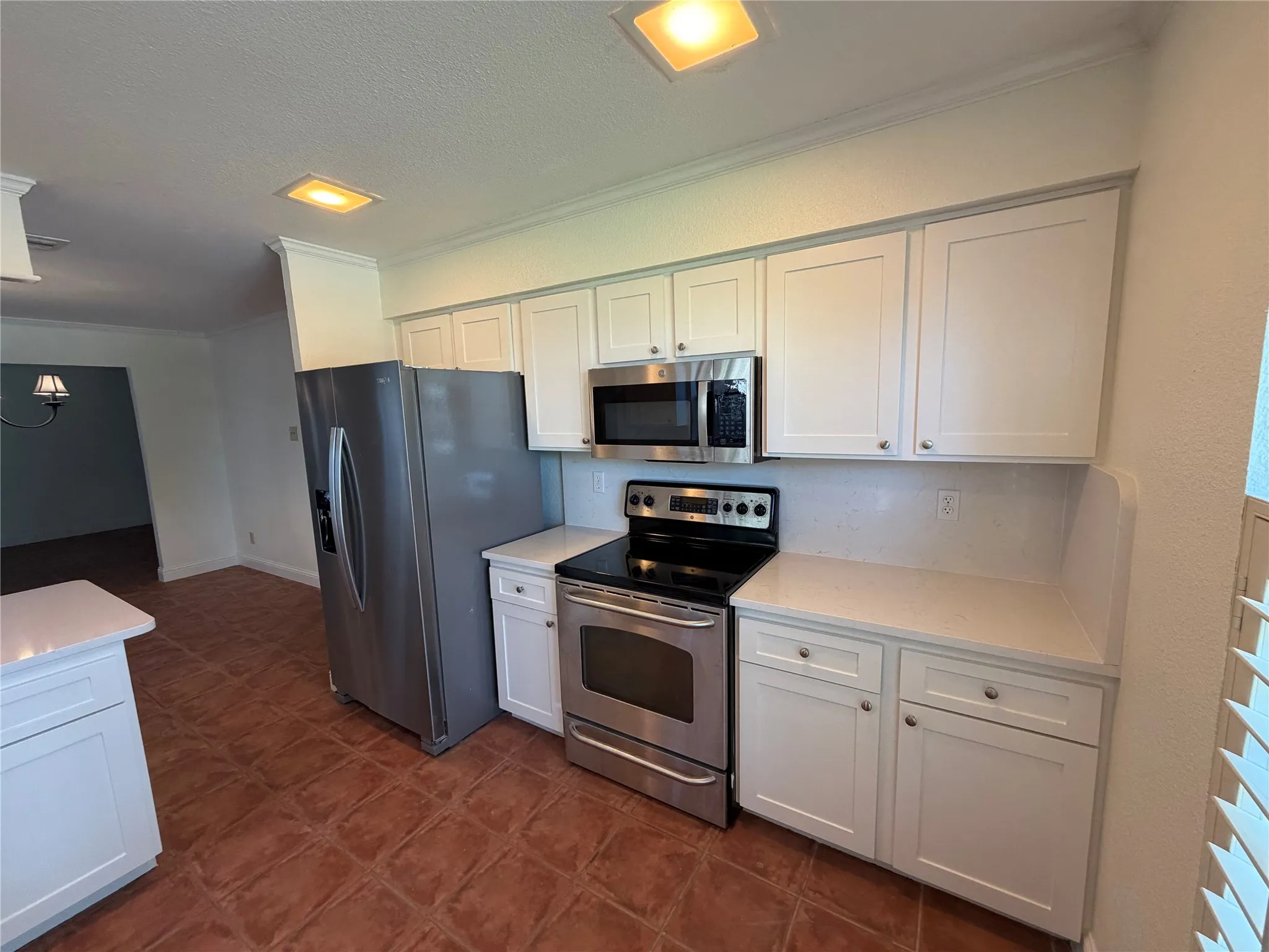 Duplex For Rent in Dallas County , 9229 Highedge Circle, Dallas, Texas 75238, 3 Bedroom, 3 Bathroom, 2 Garage spaces, 1,799 Sqft, built in 1985, mls#21408147, Real Estate Agent in Dallas, Homes For Rent in Dallas county, Homes For Rent in Dallas, Realtor in Dallas Texas, Real Estate Brokerage Independent Realty Texas, Luminita Cordes Realtor