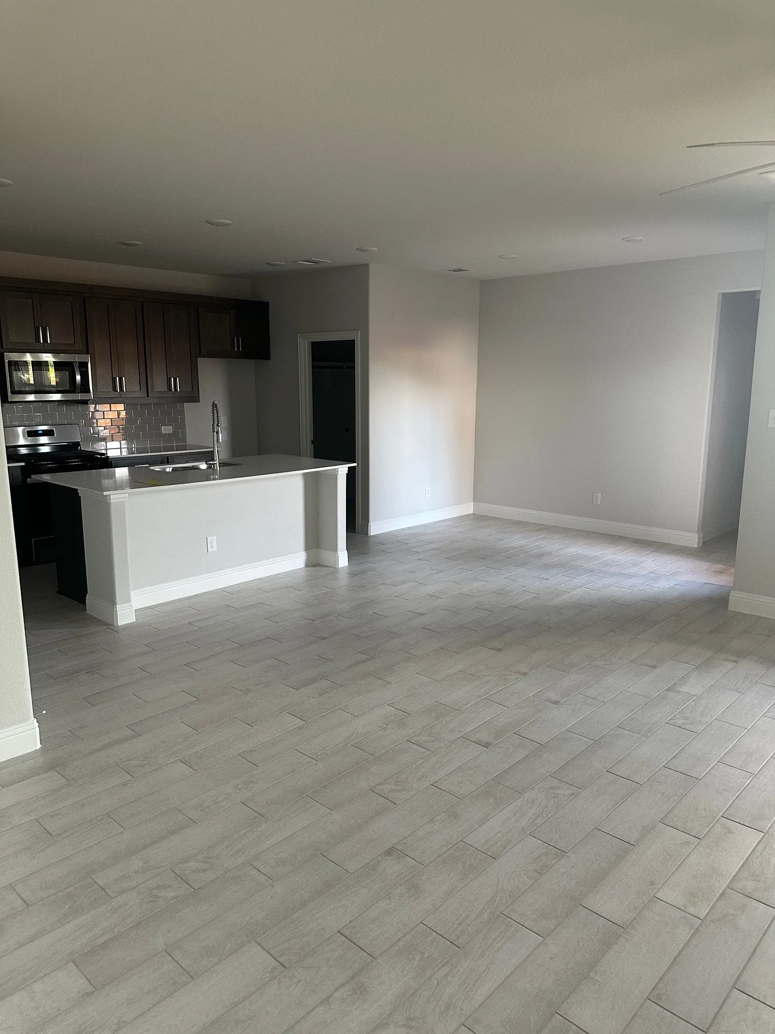 Single Family Residence For Rent in Collin County , 606 aroco Bend, Princeton, Texas 75407, 3 Bedroom, 3 Bathroom, 2 Garage spaces, 1,777 Sqft, built in 2025, mls#21409070, Real Estate Agent in Princeton, Homes For Rent in Collin county, Homes For Rent in Princeton, Realtor in Princeton Texas, Real Estate Brokerage Independent Realty Texas, Luminita Cordes Realtor
