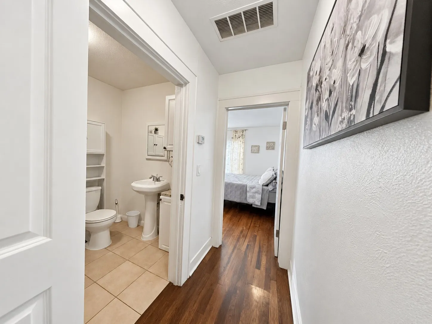 Duplex For Rent in Tarrant County , 3114 Frazier Avenue, Fort Worth, Texas 76110, 1 Bedroom, 1 Bathroom, Garage spaces, 775 Sqft, built in 1922, mls#21407474, Real Estate Agent in Fort Worth, Homes For Rent in Tarrant county, Homes For Rent in Fort Worth, Realtor in Fort Worth Texas, Real Estate Brokerage Independent Realty Texas, Luminita Cordes Realtor
