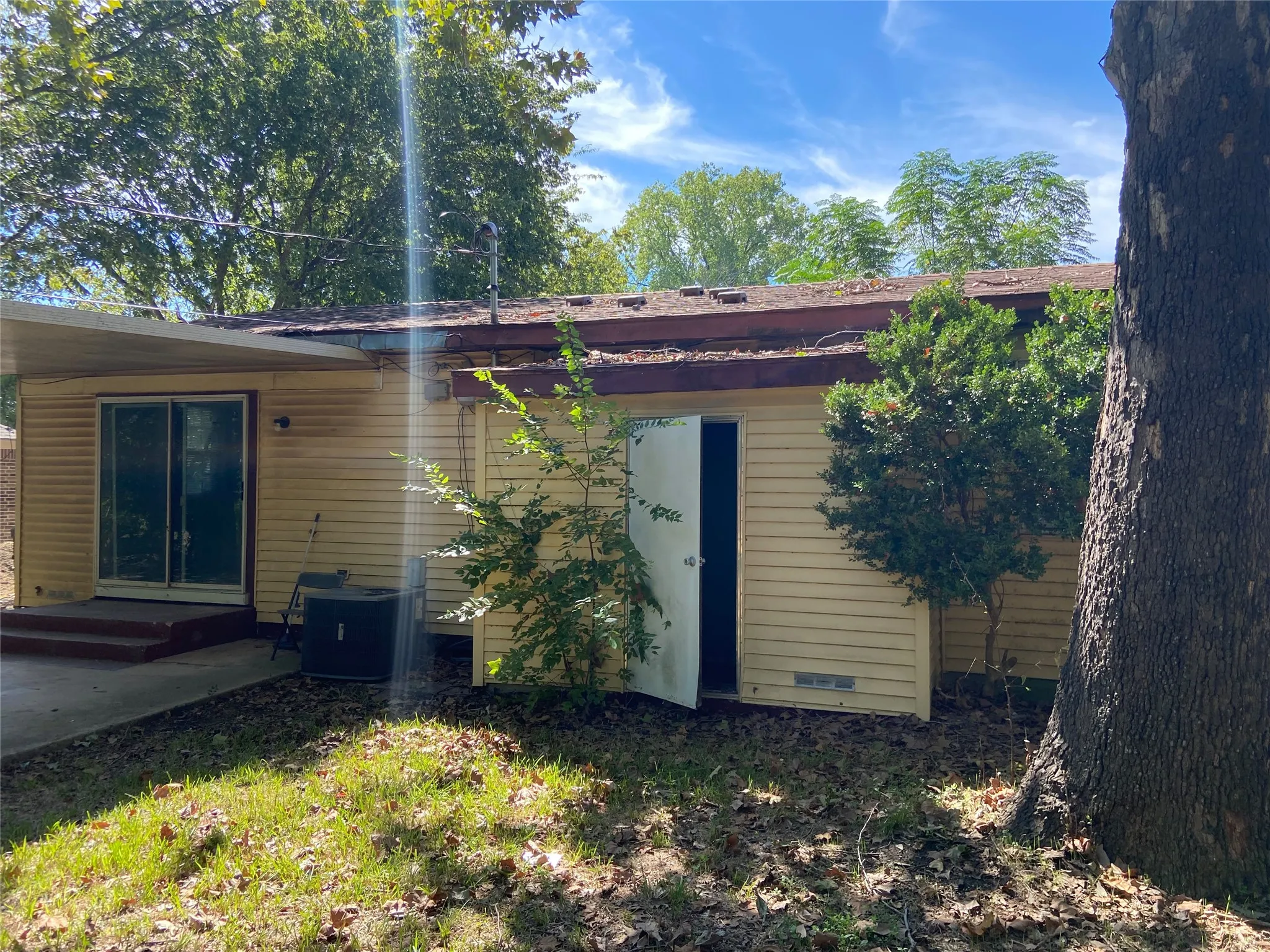 Single Family Residence For Sale in Bell County , 1109 Karen Drive, Killeen, Texas 76549, 3 Bedroom, 2 Bathroom, Garage spaces, 1,120 Sqft, built in 1978, mls#21408879, Real Estate Agent in Killeen, Homes For Sale in Bell county, Homes For Sale in Killeen, Realtor in Killeen Texas, Real Estate Brokerage Independent Realty Texas, Luminita Cordes Realtor