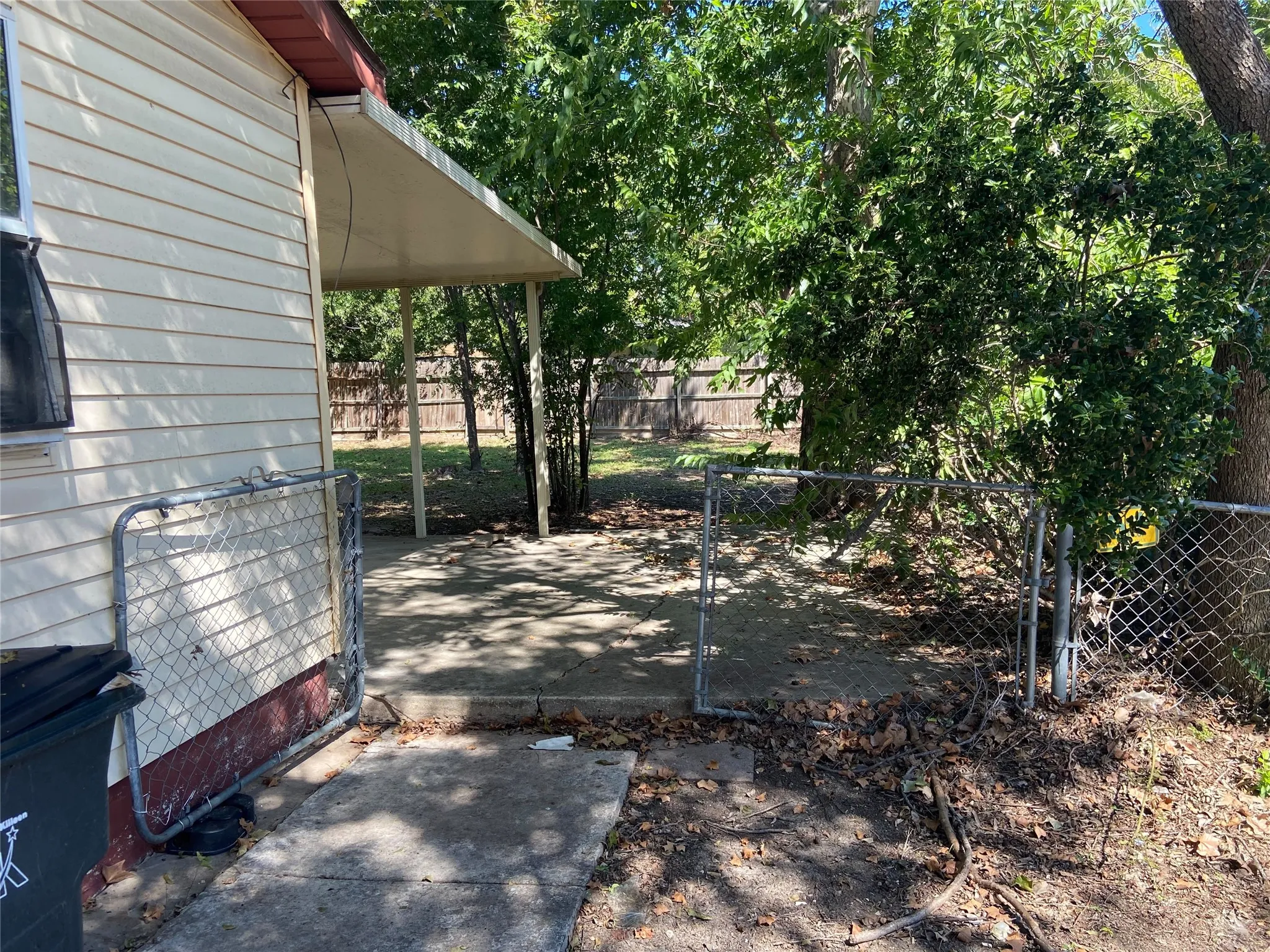 Single Family Residence For Sale in Bell County , 1109 Karen Drive, Killeen, Texas 76549, 3 Bedroom, 2 Bathroom, Garage spaces, 1,120 Sqft, built in 1978, mls#21408879, Real Estate Agent in Killeen, Homes For Sale in Bell county, Homes For Sale in Killeen, Realtor in Killeen Texas, Real Estate Brokerage Independent Realty Texas, Luminita Cordes Realtor