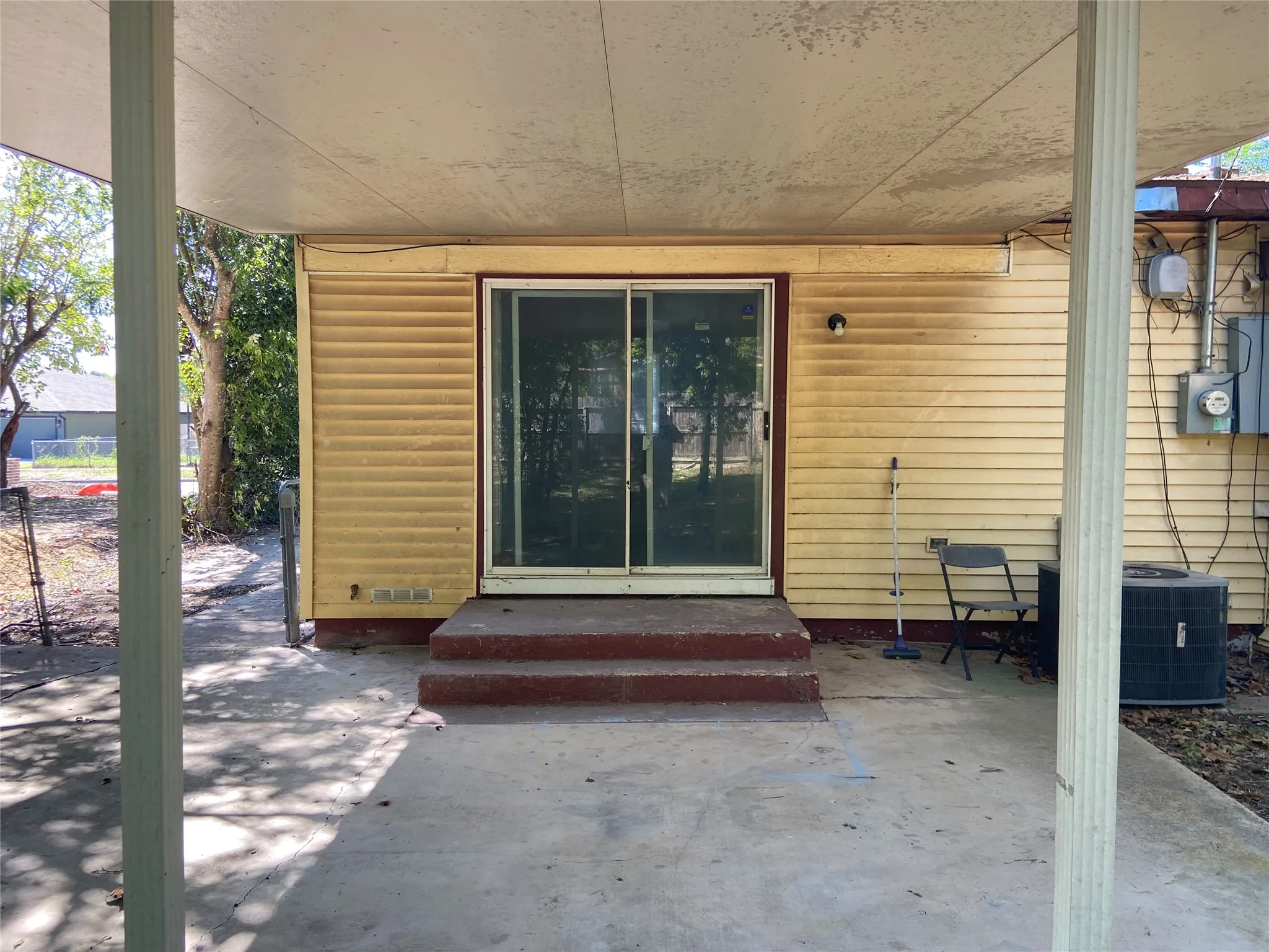 Single Family Residence For Sale in Bell County , 1109 Karen Drive, Killeen, Texas 76549, 3 Bedroom, 2 Bathroom, Garage spaces, 1,120 Sqft, built in 1978, mls#21408879, Real Estate Agent in Killeen, Homes For Sale in Bell county, Homes For Sale in Killeen, Realtor in Killeen Texas, Real Estate Brokerage Independent Realty Texas, Luminita Cordes Realtor